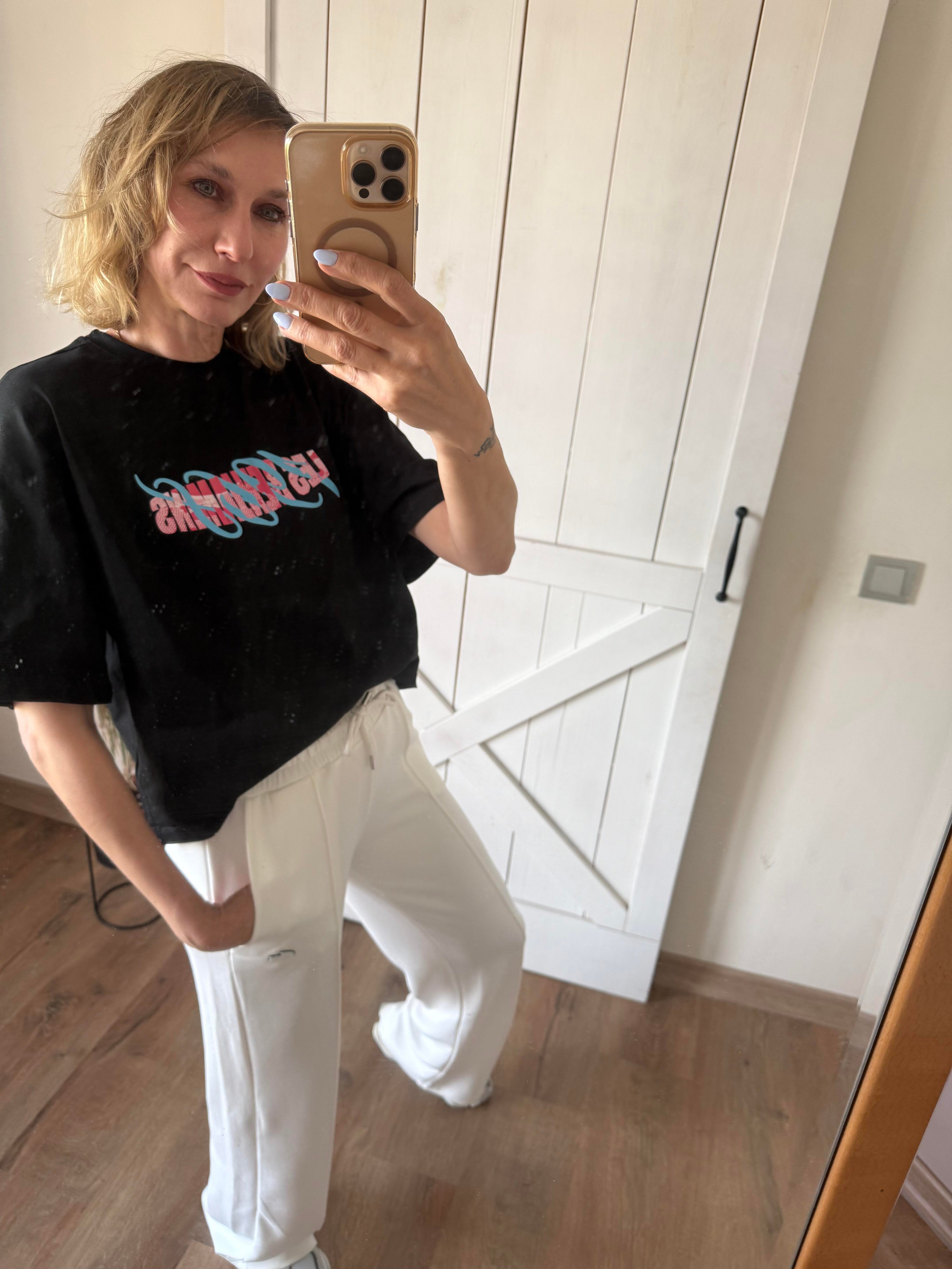 Siyah Rahat Kesim Baskılı Tshirt