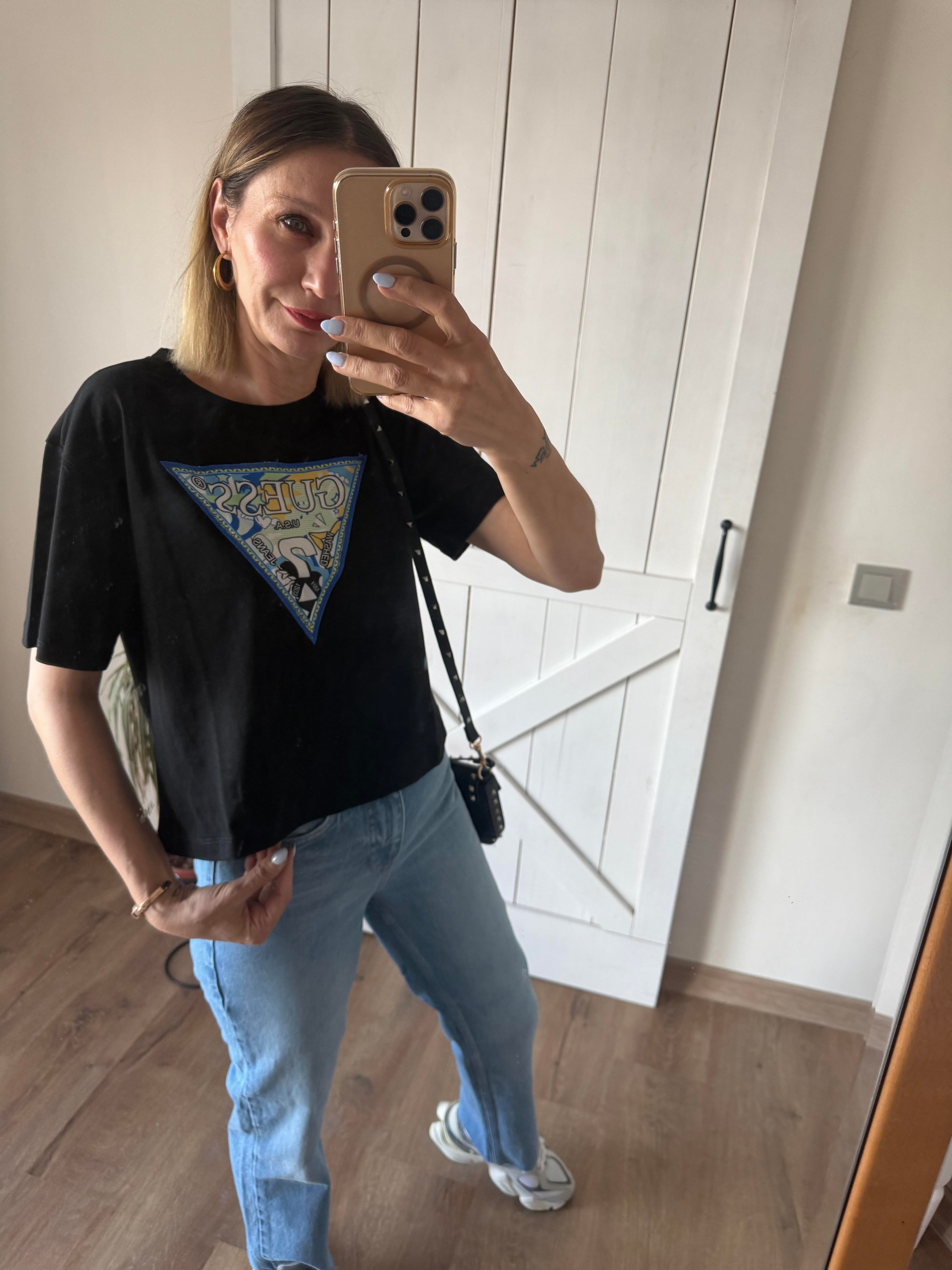 Siyah Rahat Logolu Tshirt