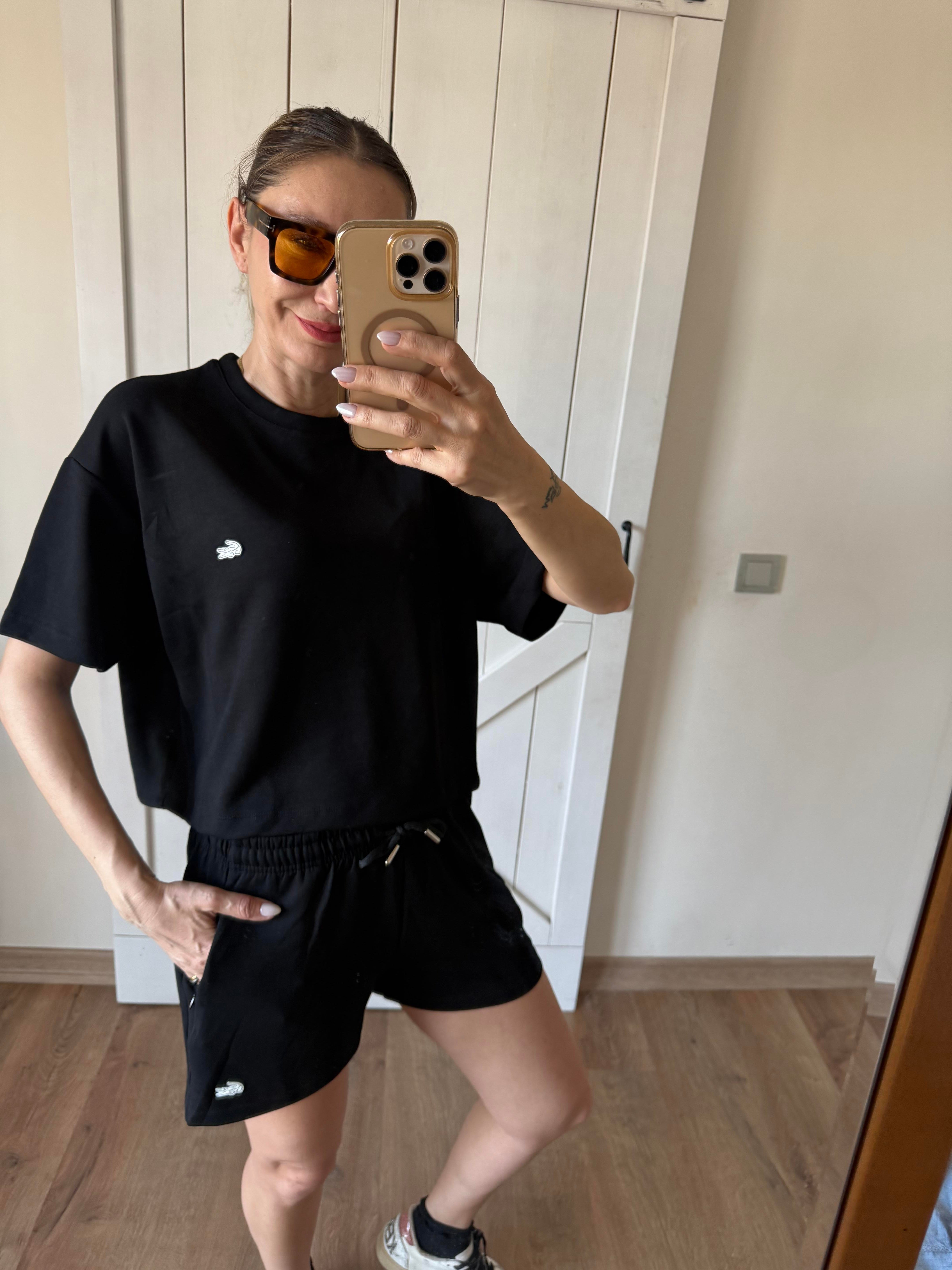 Siyah Şortlu Takım