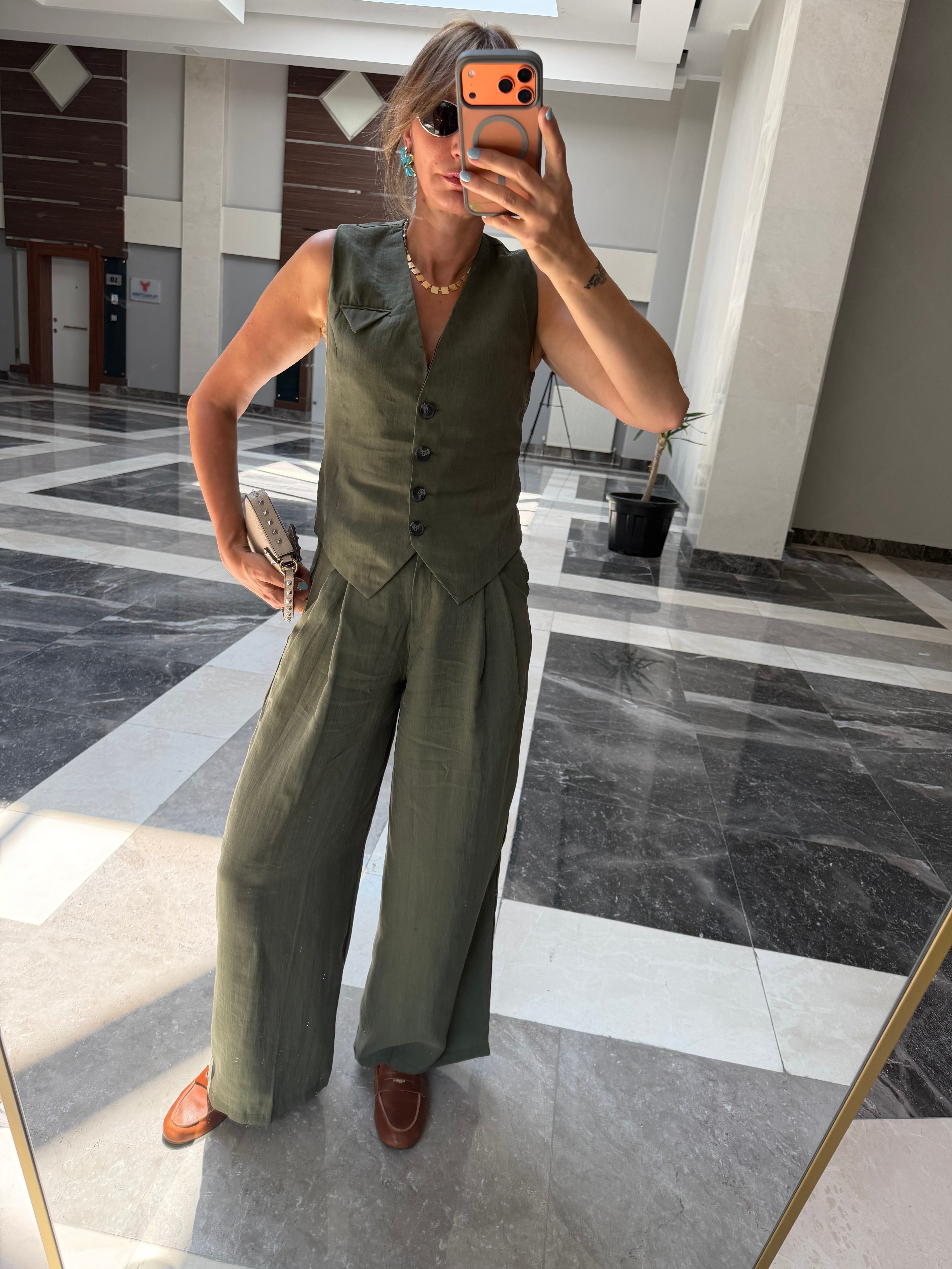 Soldi Yelekli Takım