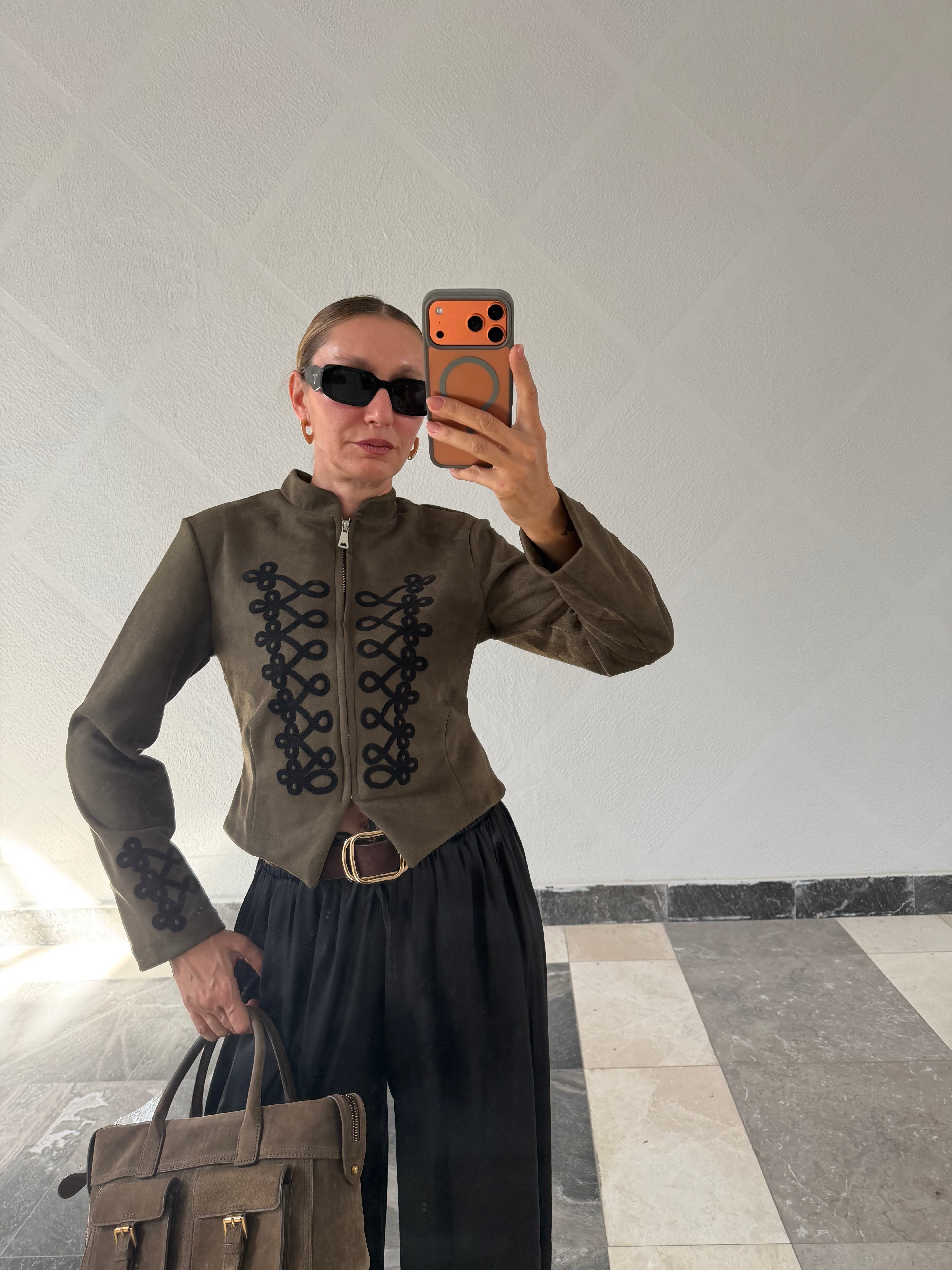 Süslü Düğmeli Zr Ceket