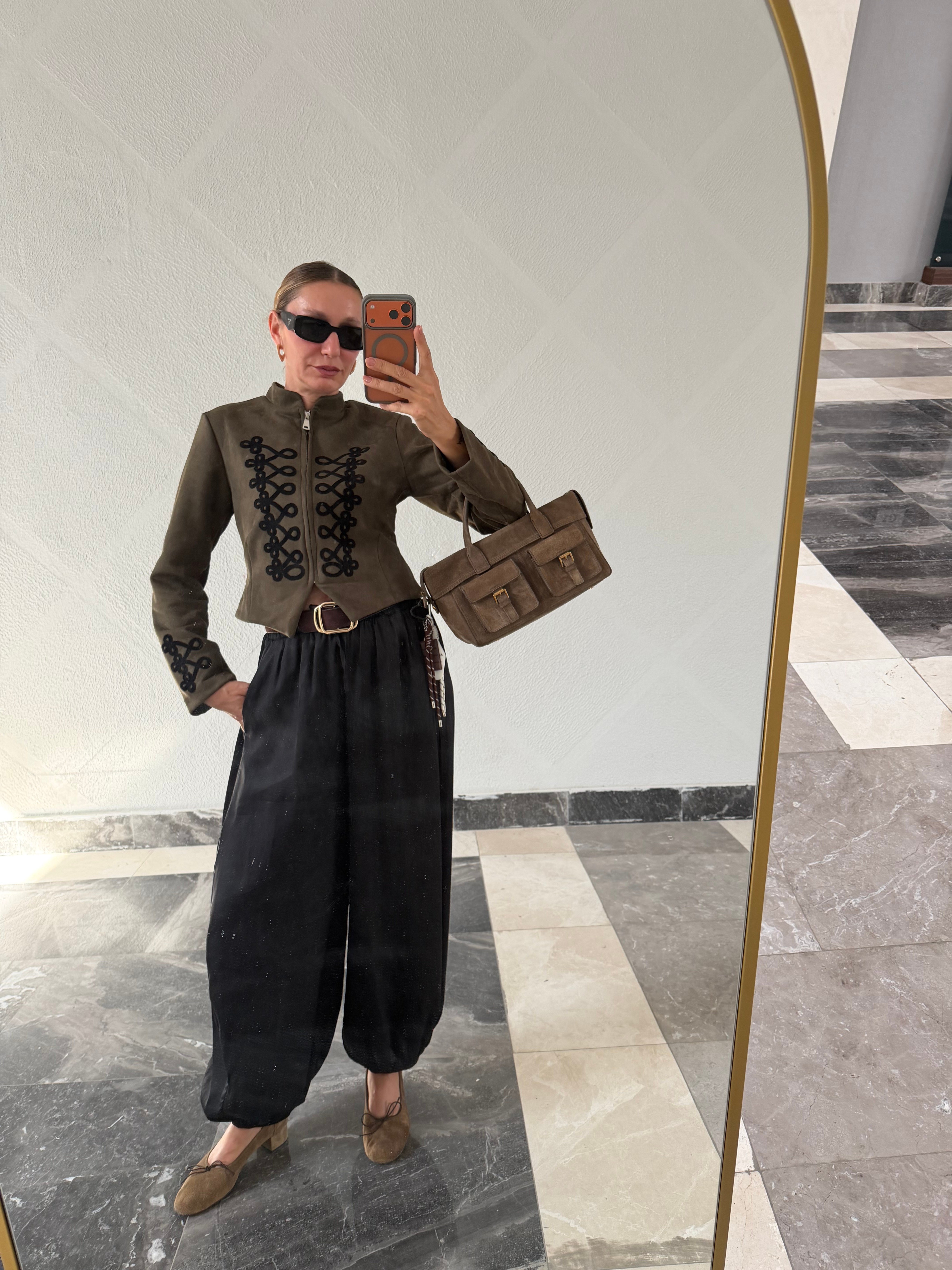 Süslü Düğmeli Zr Ceket