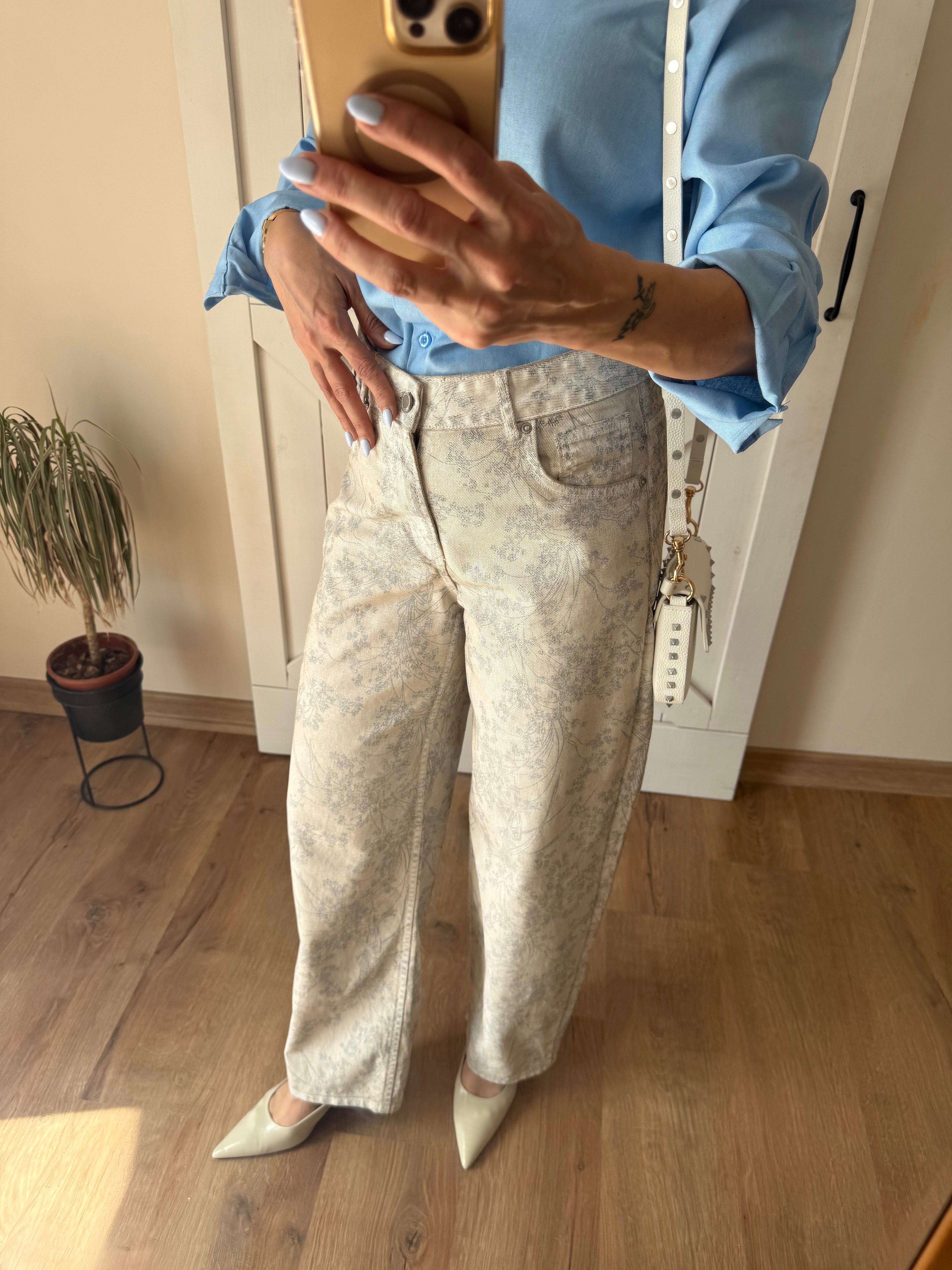 Taş Çiçek Desenli Bol Kesim Denim Pantolon