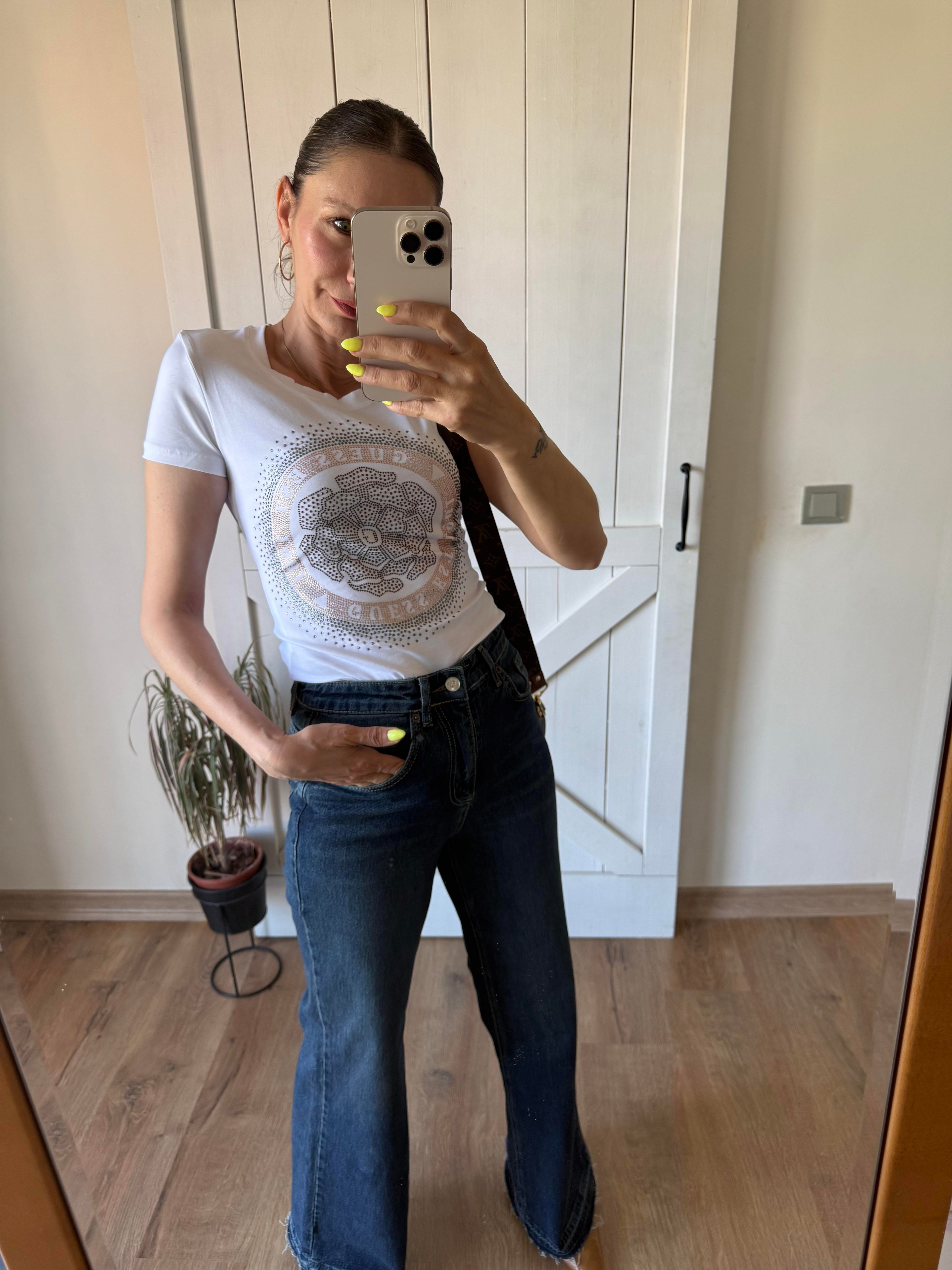 Taşlı Beyaz Streç Tshirt