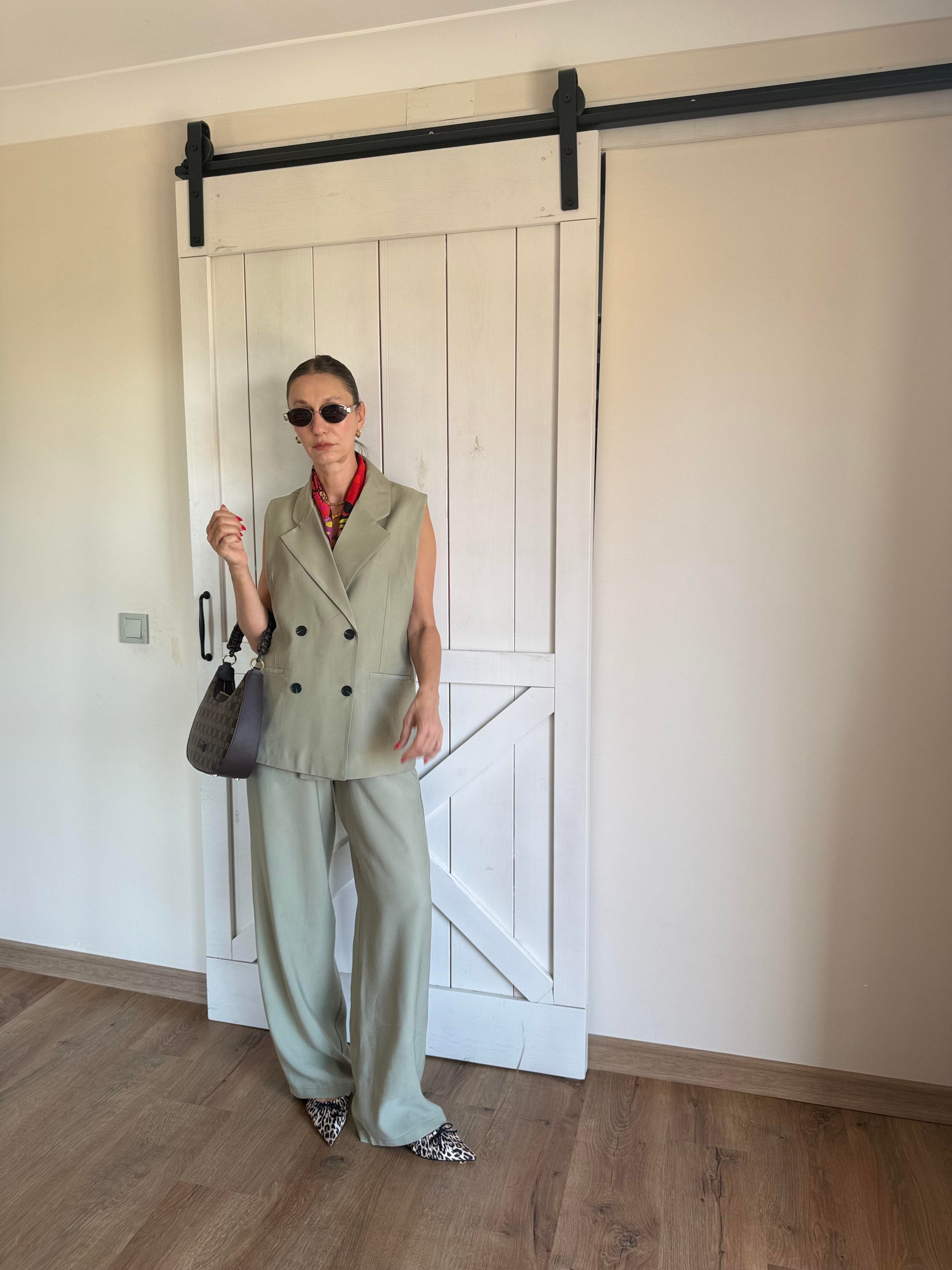 Tensel Siyah Düğmeli Çağla Yelek Pantolon Takım