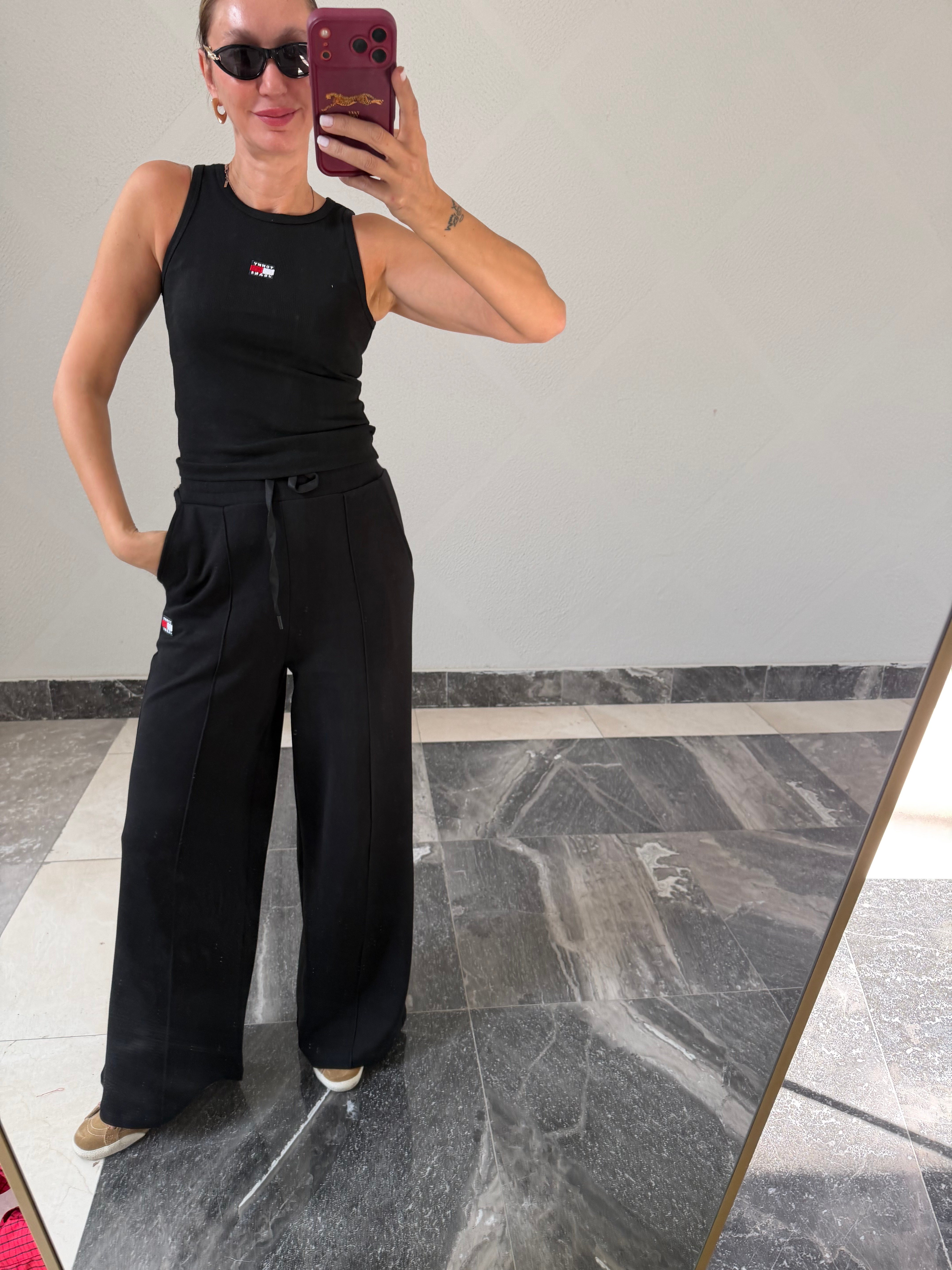 Th Siyah Önden Çimalı Logolu Atlet Pantolon Takım