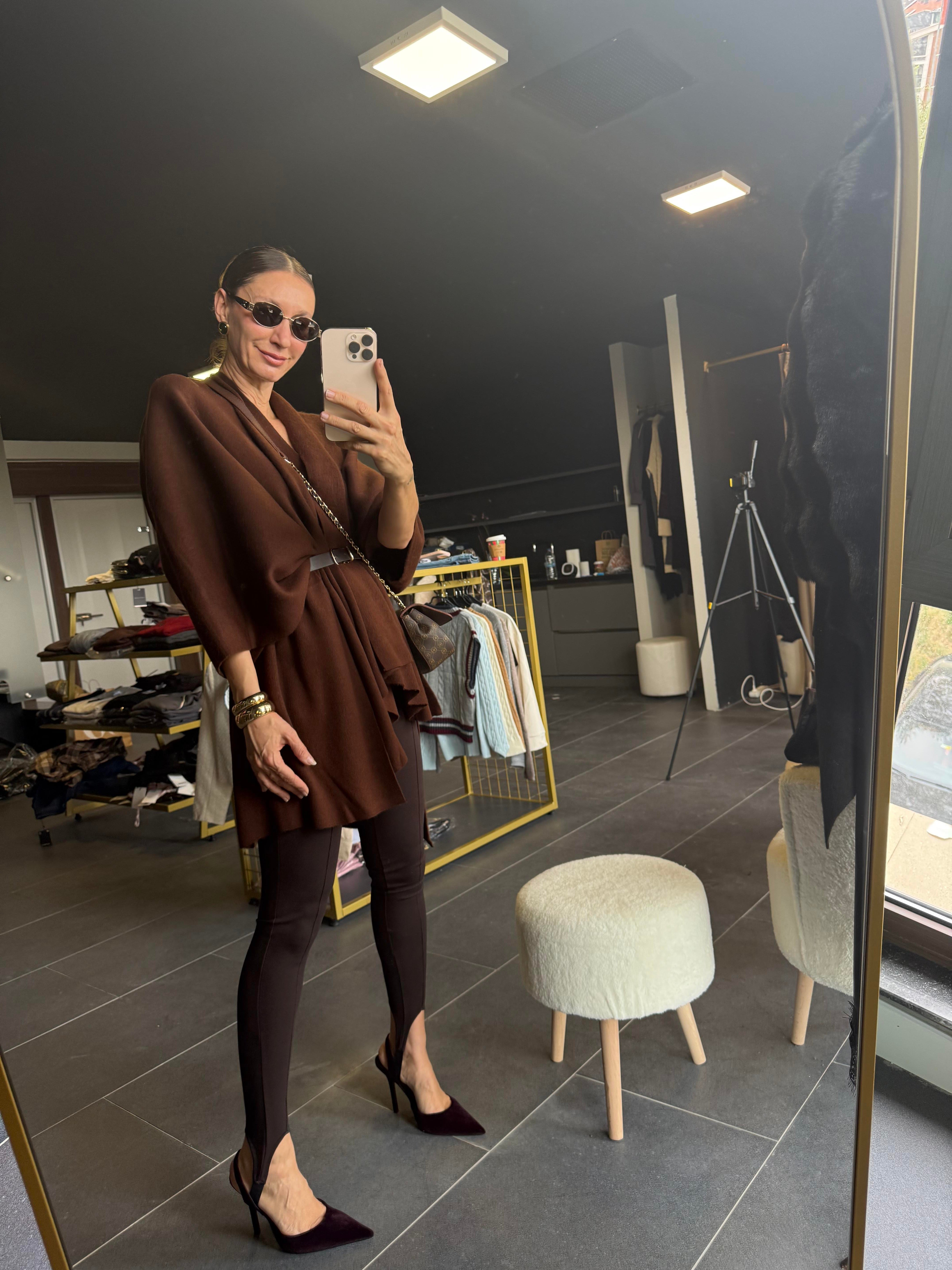 Topuk Lastikli Kahve Önden Çimalı Tayt