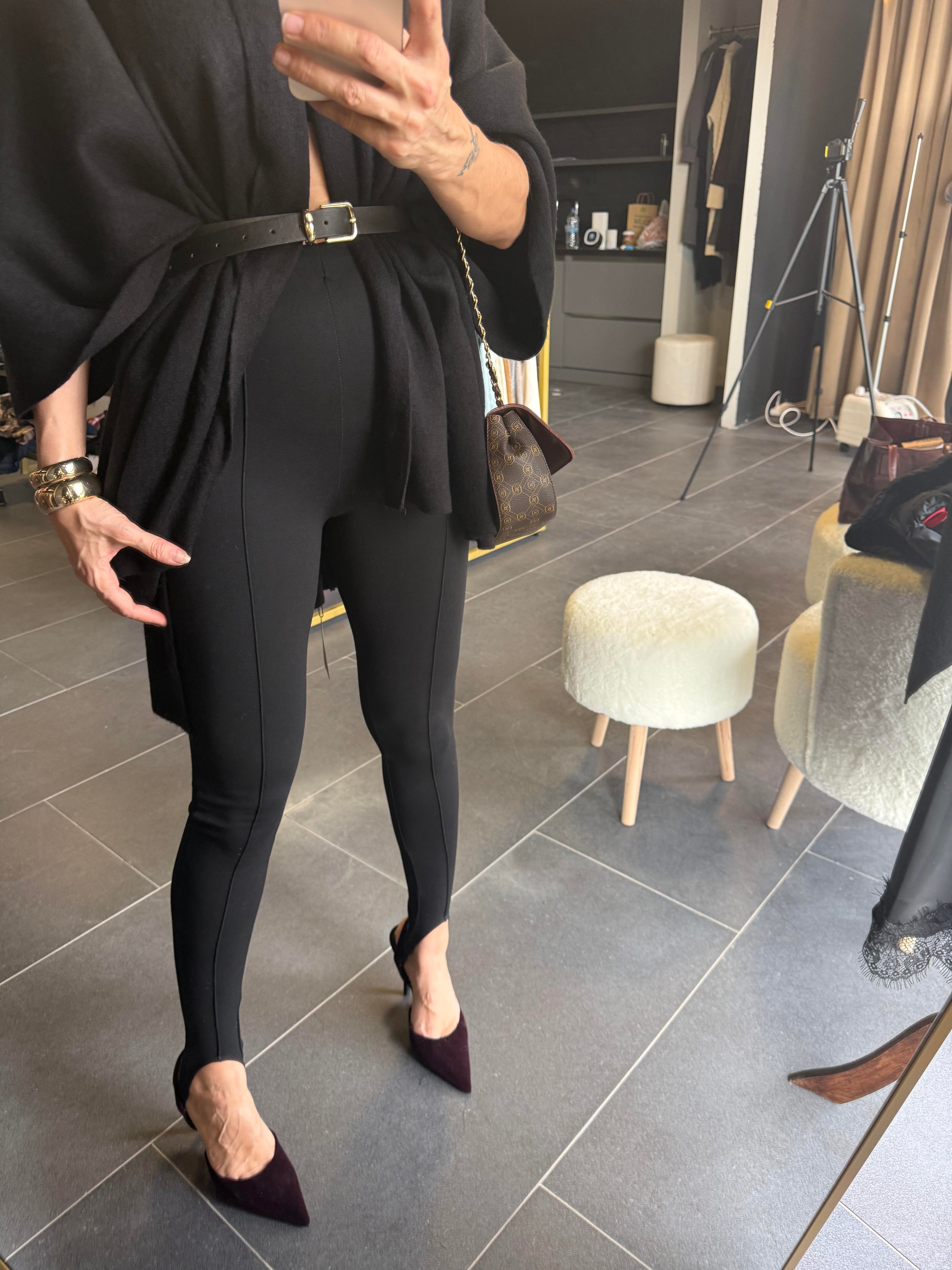 Topuk Lastikli Siyah Önden Çimalı Tayt