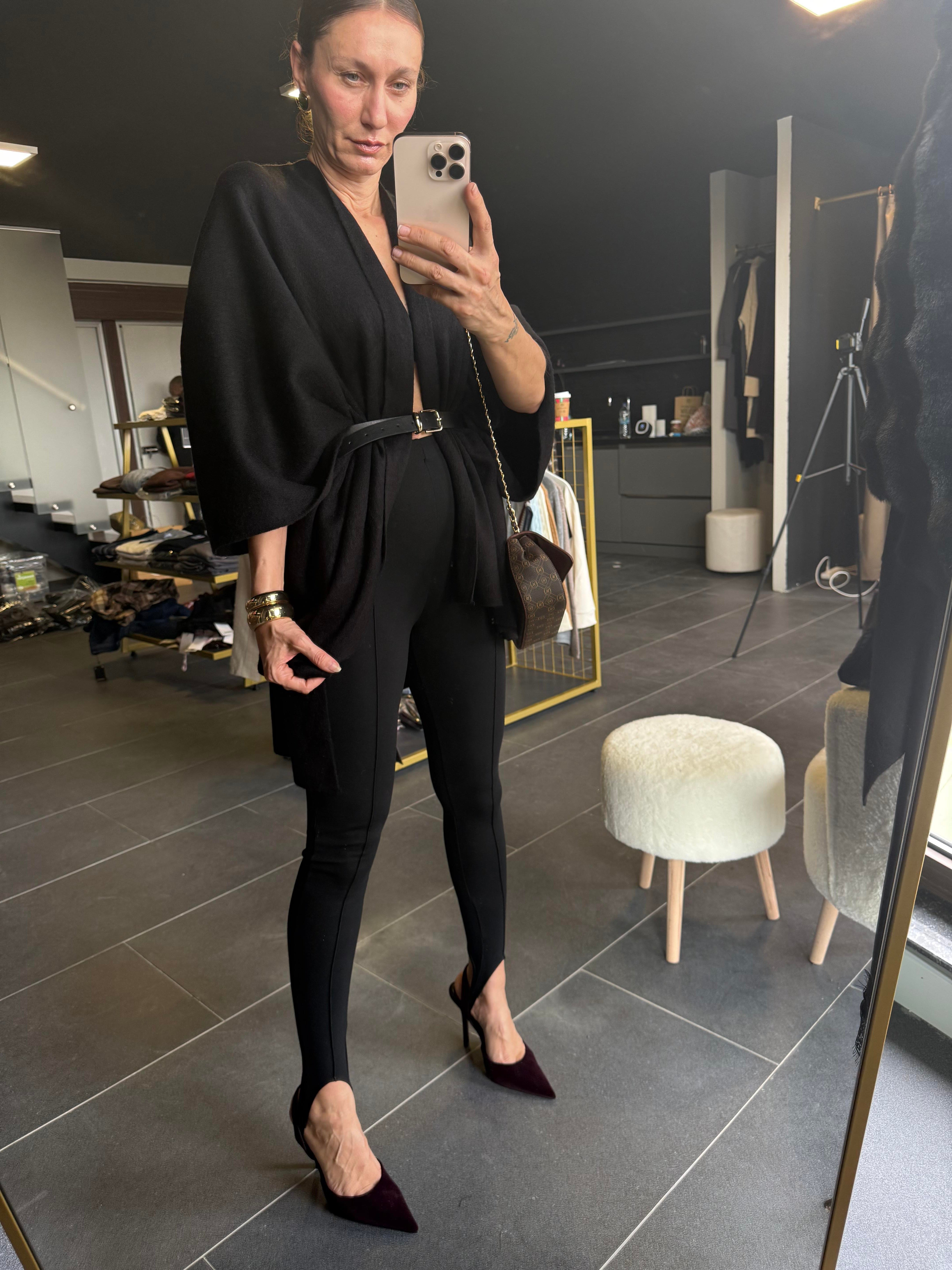 Topuk Lastikli Siyah Önden Çimalı Tayt