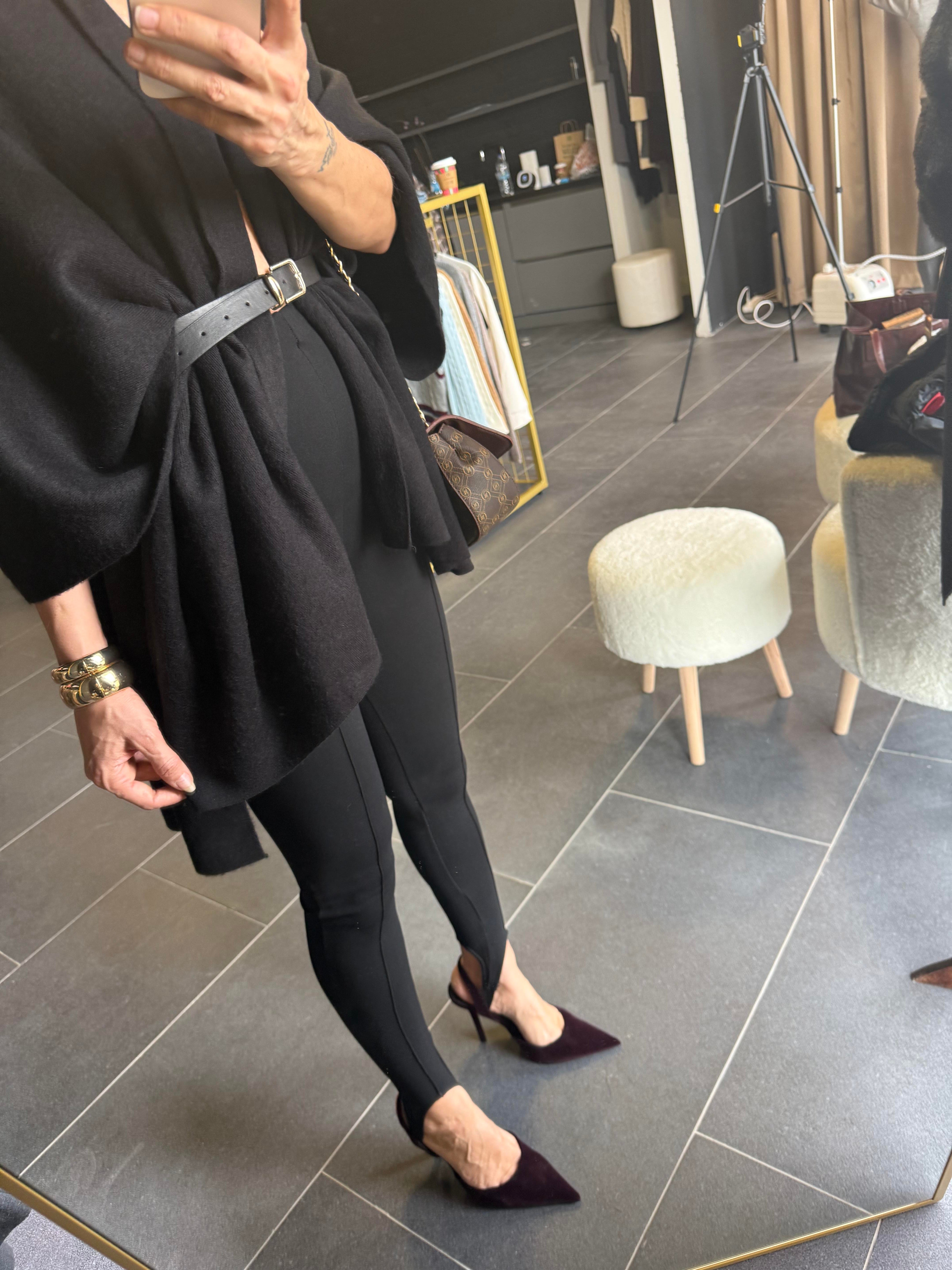 Topuk Lastikli Siyah Önden Çimalı Tayt