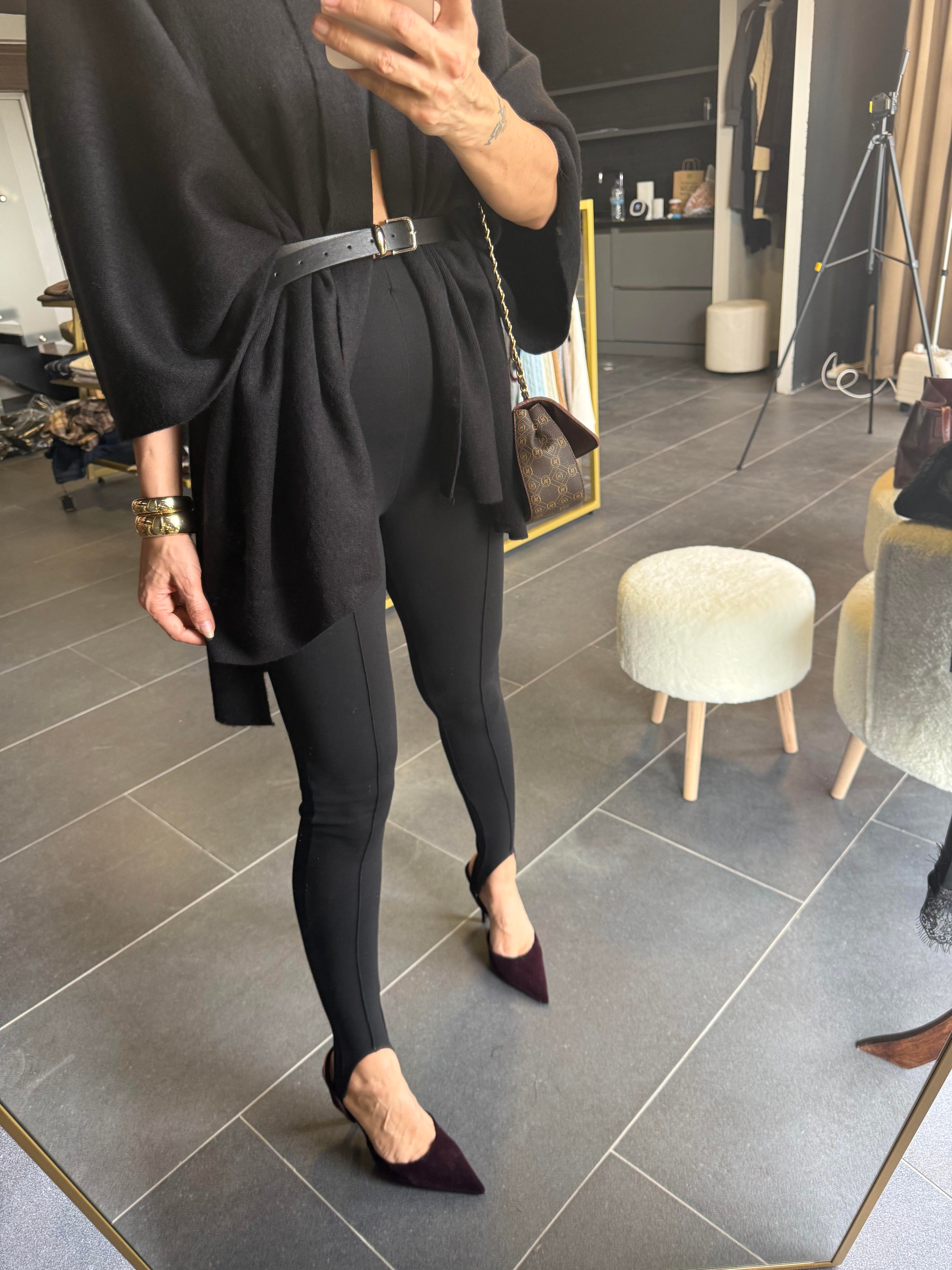 Topuk Lastikli Siyah Önden Çimalı Tayt