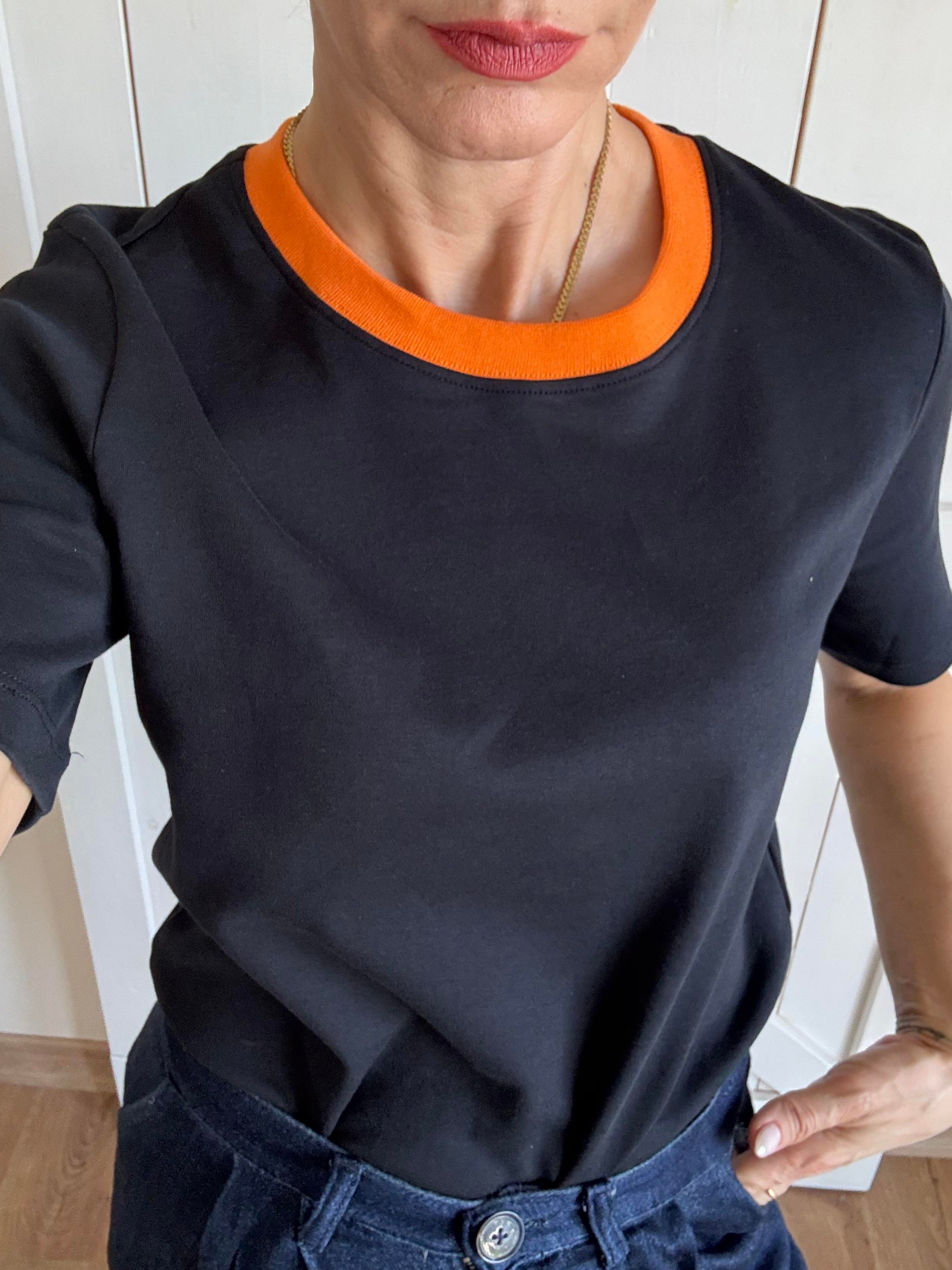 Turuncu Yaka Pamuklu Tshirt