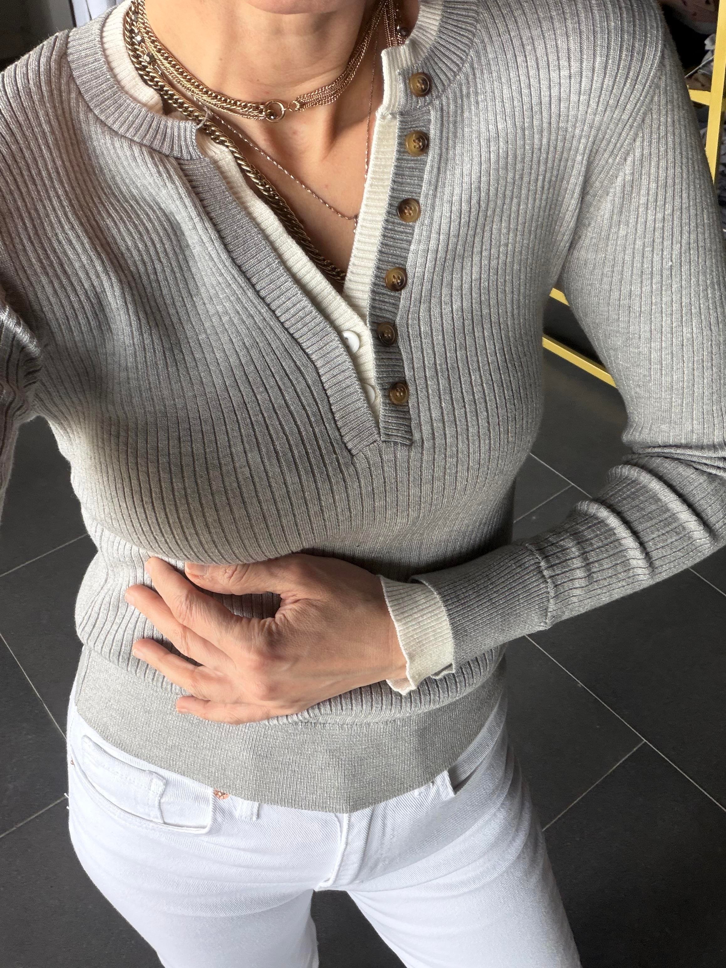 V Çift Yaka Gri Triko