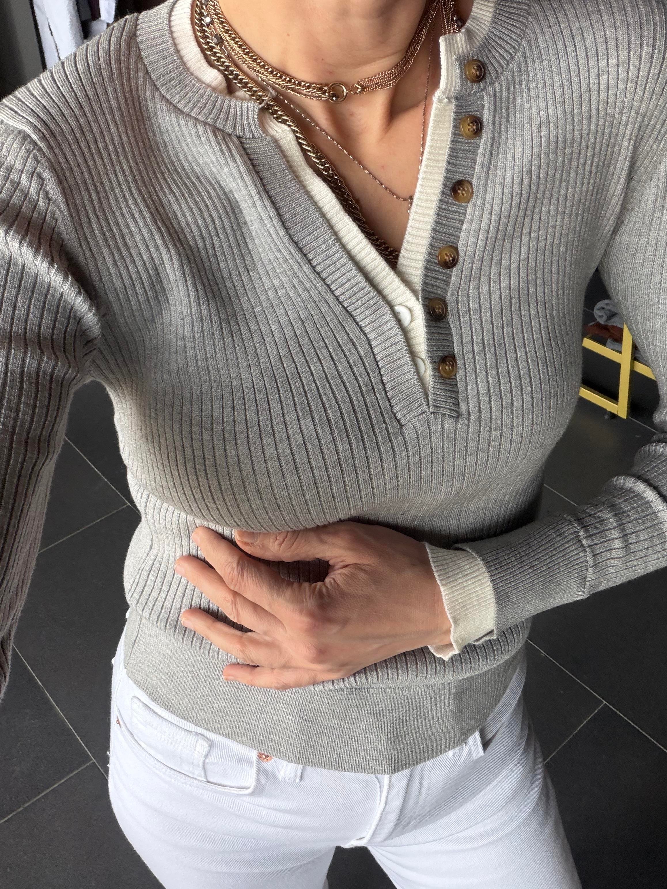 V Çift Yaka Gri Triko