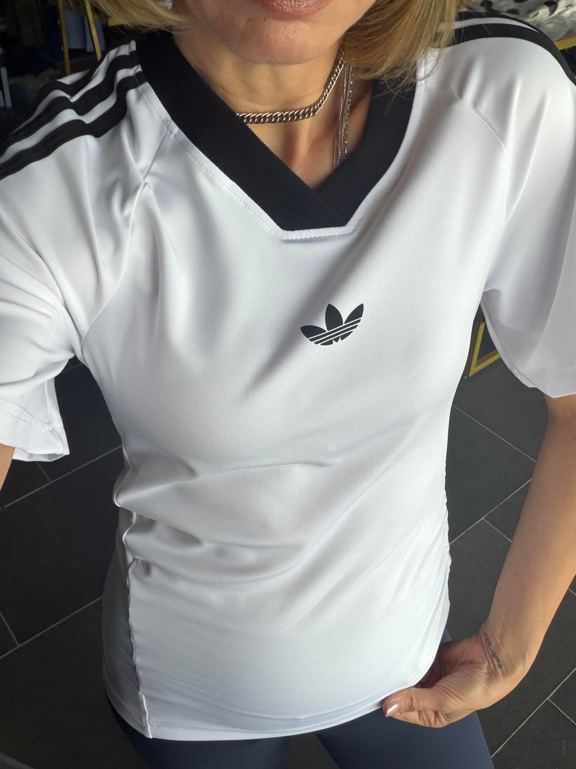 V Yaka Beyaz Originals Yanları Drapeli Tshirt