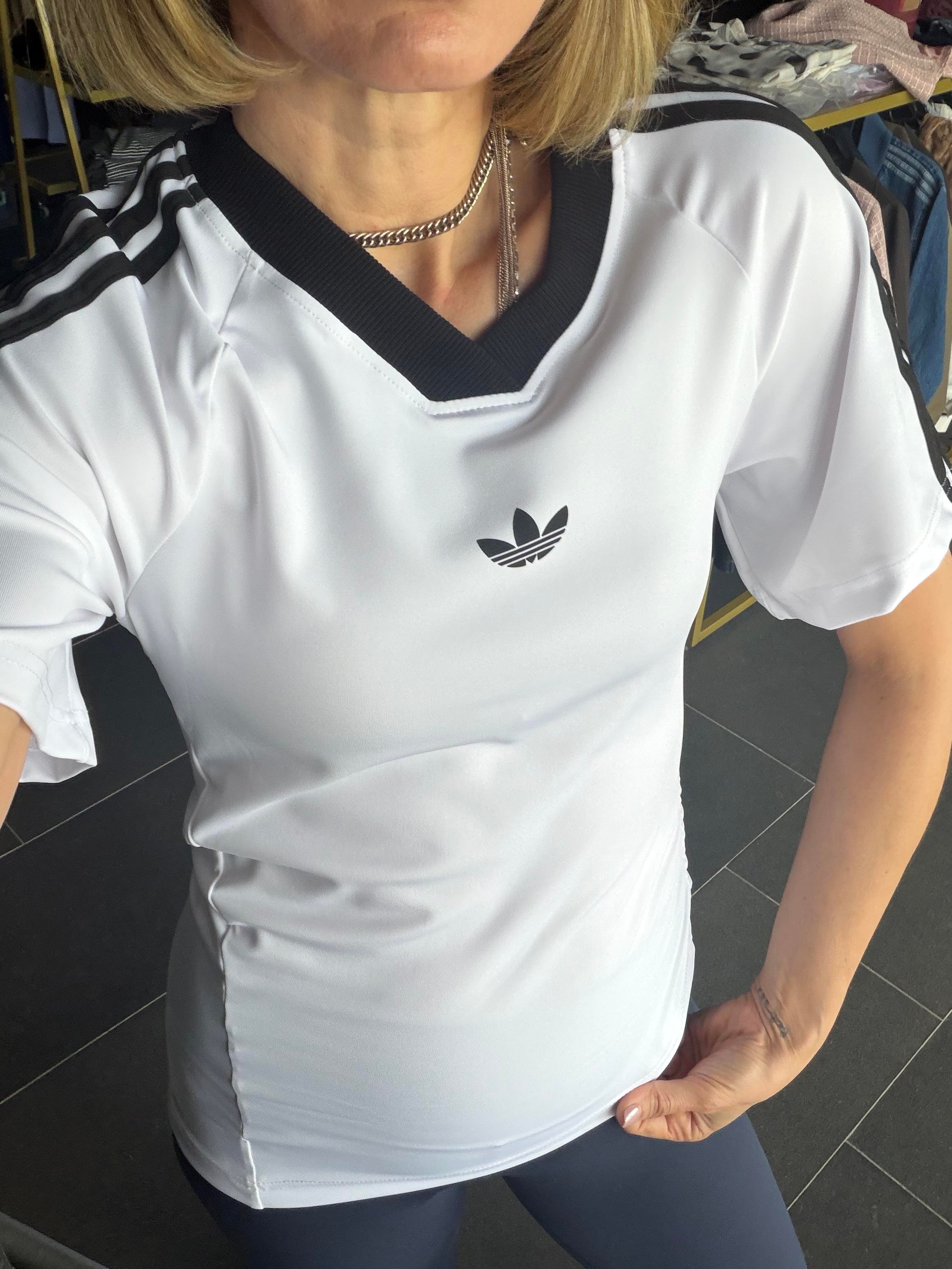 V Yaka Beyaz Originals Yanları Drapeli Tshirt