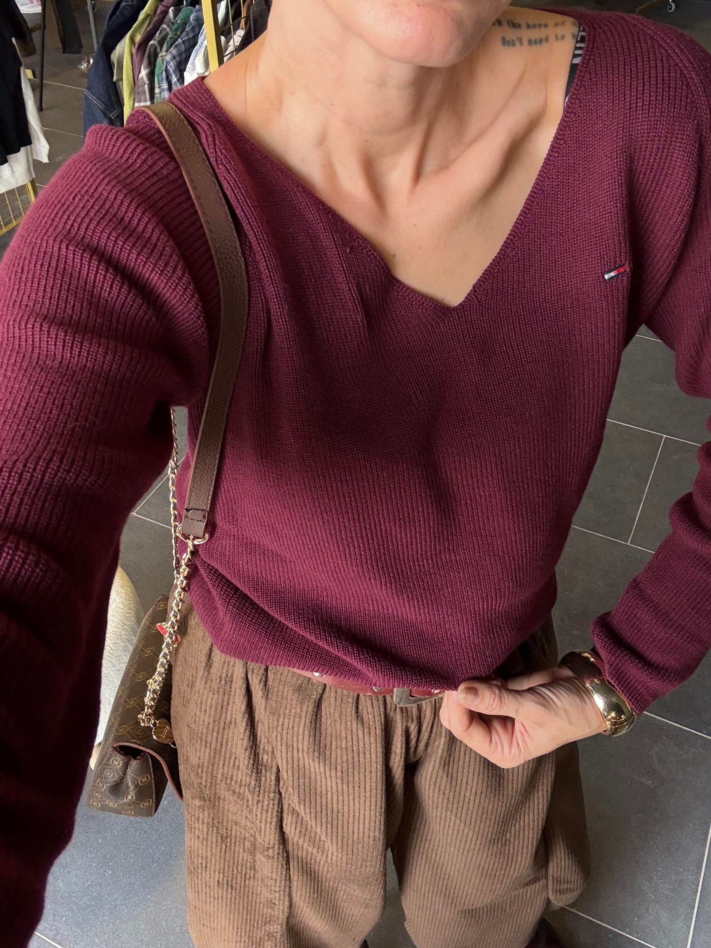 V Yaka Bordo Th Triko