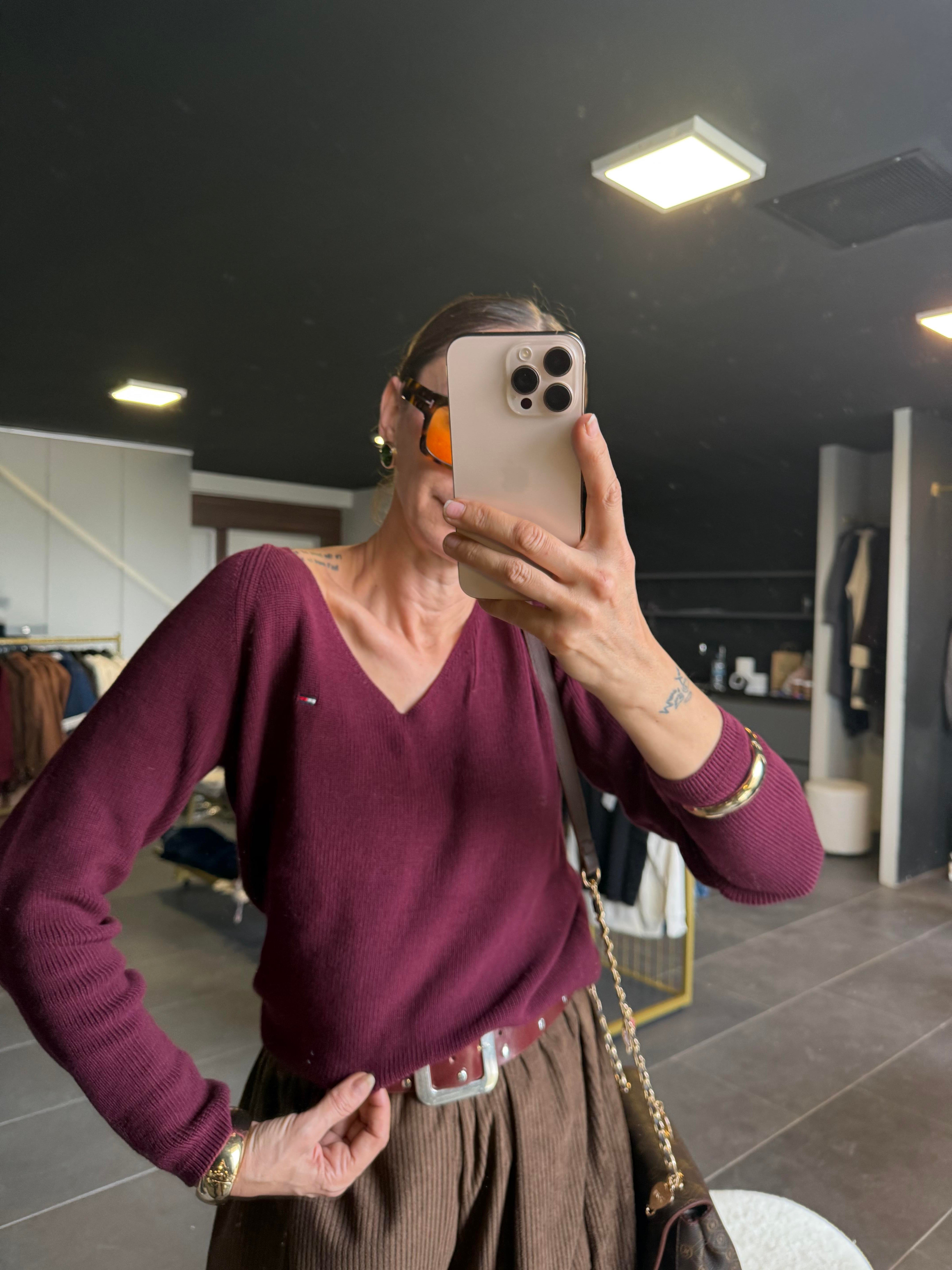 V Yaka Bordo Th Triko