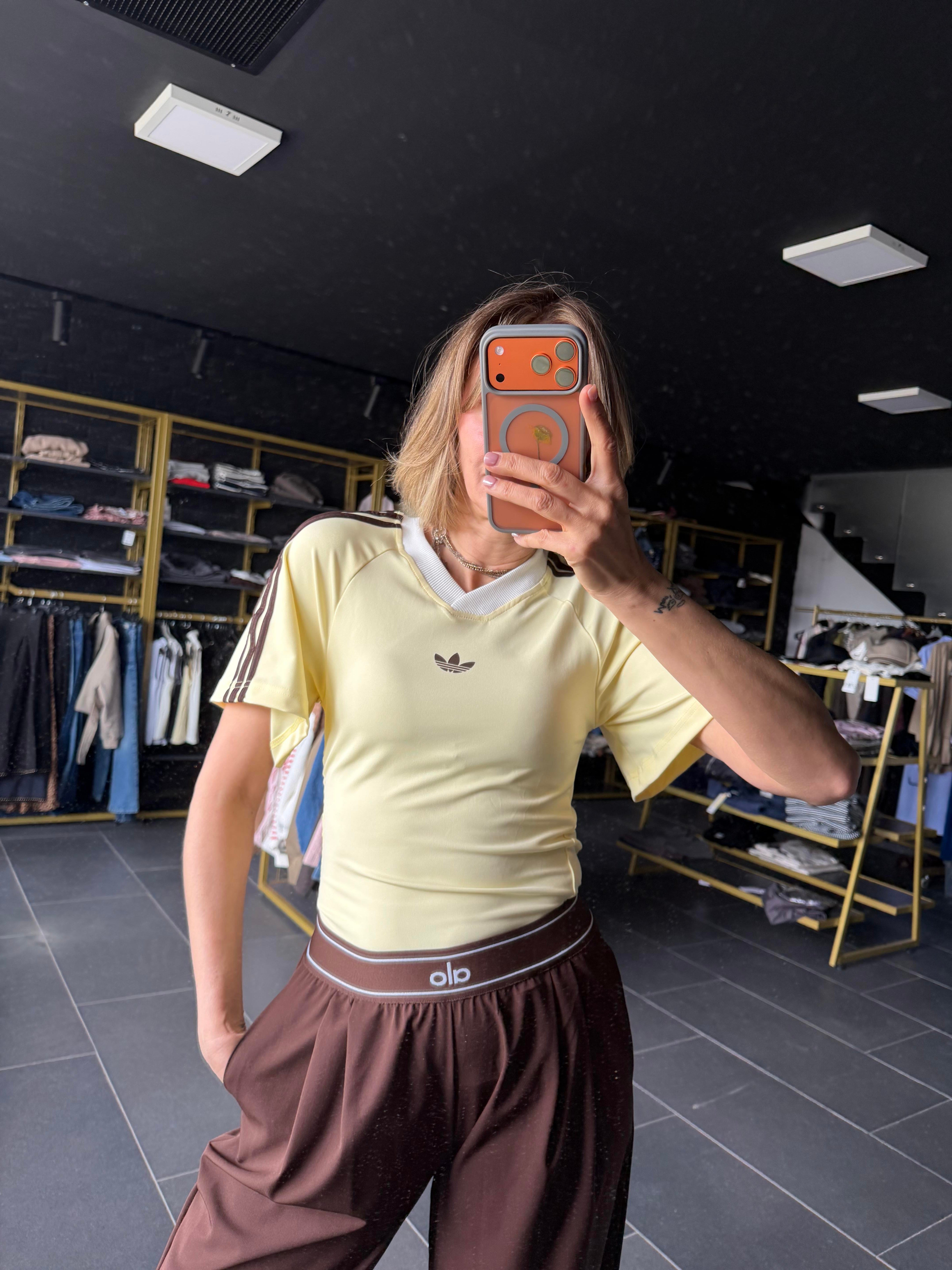 V Yaka Butter Originals Yanları Drapeli Tshirt