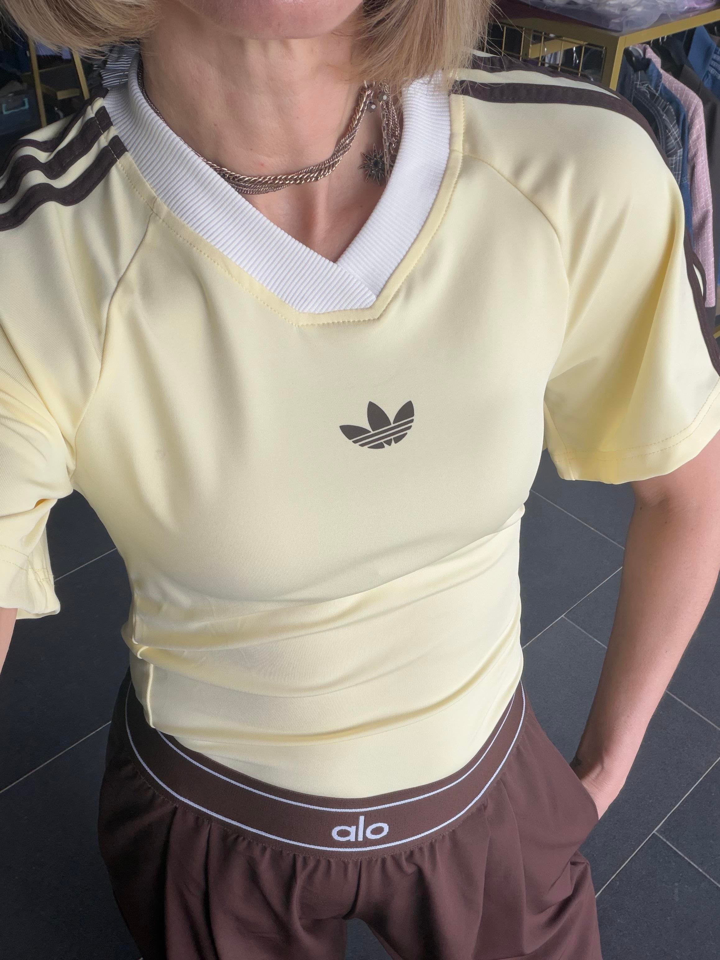 V Yaka Butter Originals Yanları Drapeli Tshirt
