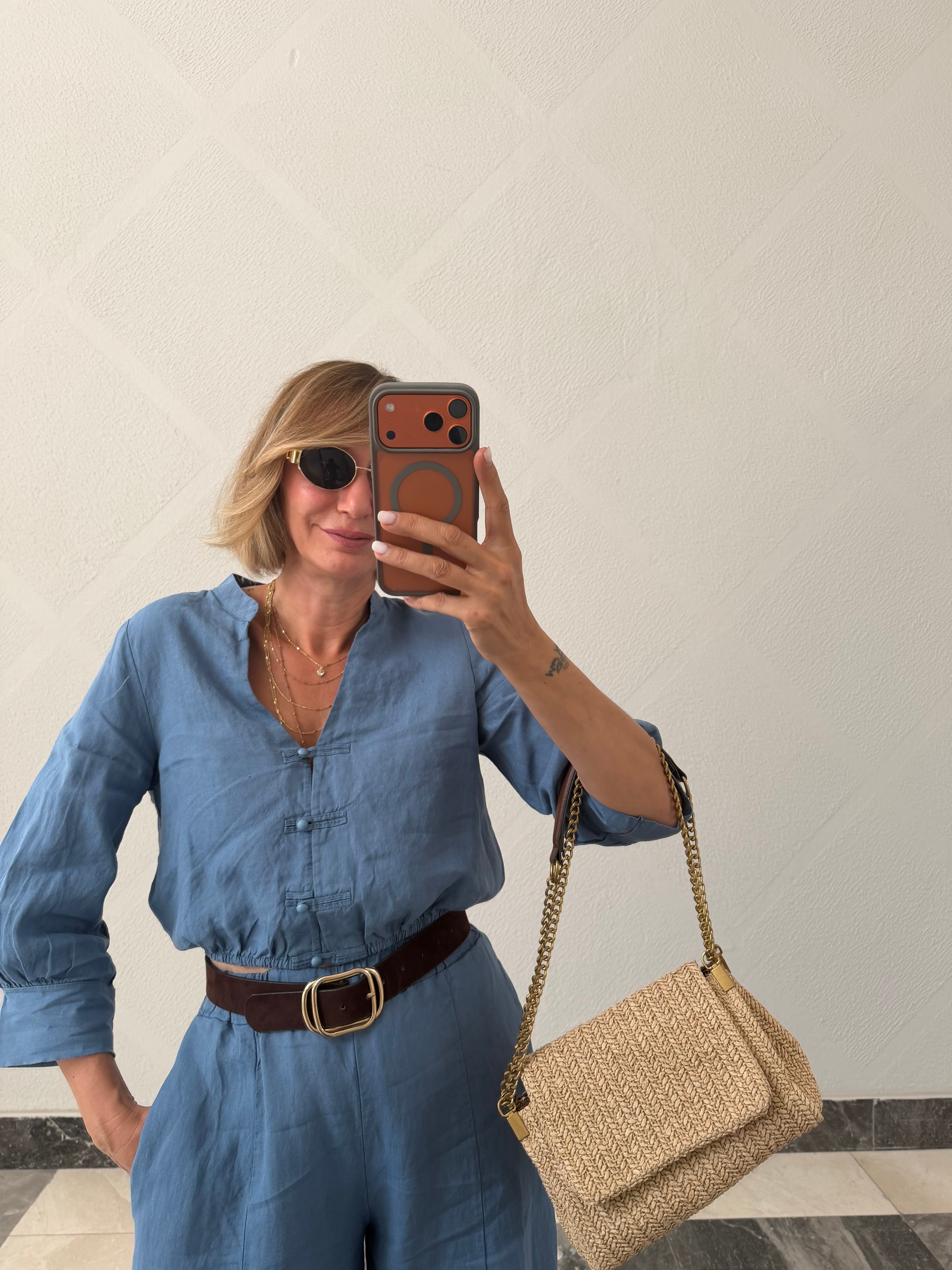 V Yaka Crop Gömlek