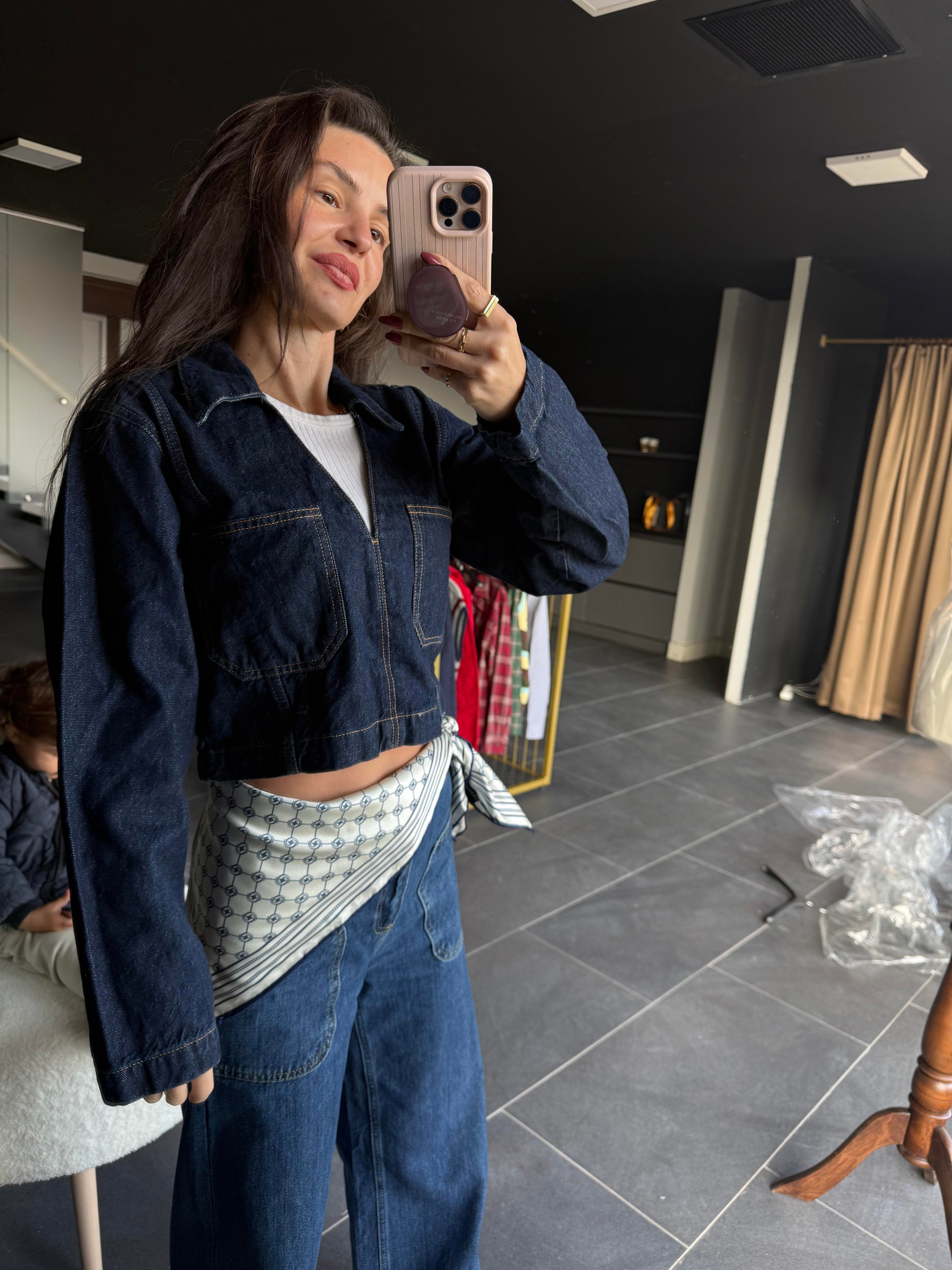 V Yaka Denim Gömlek