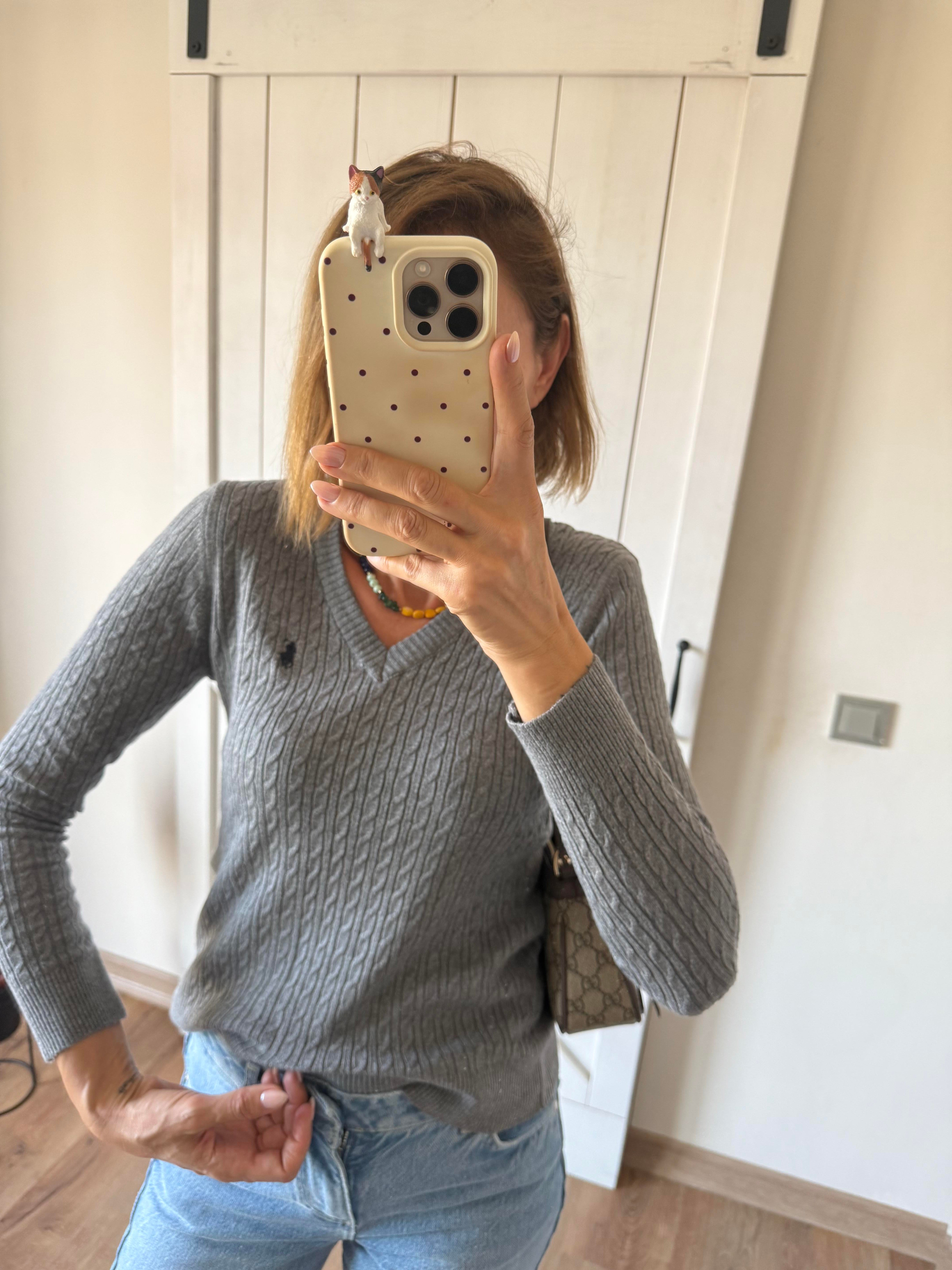 V Yaka Gri Saç Örgü Triko