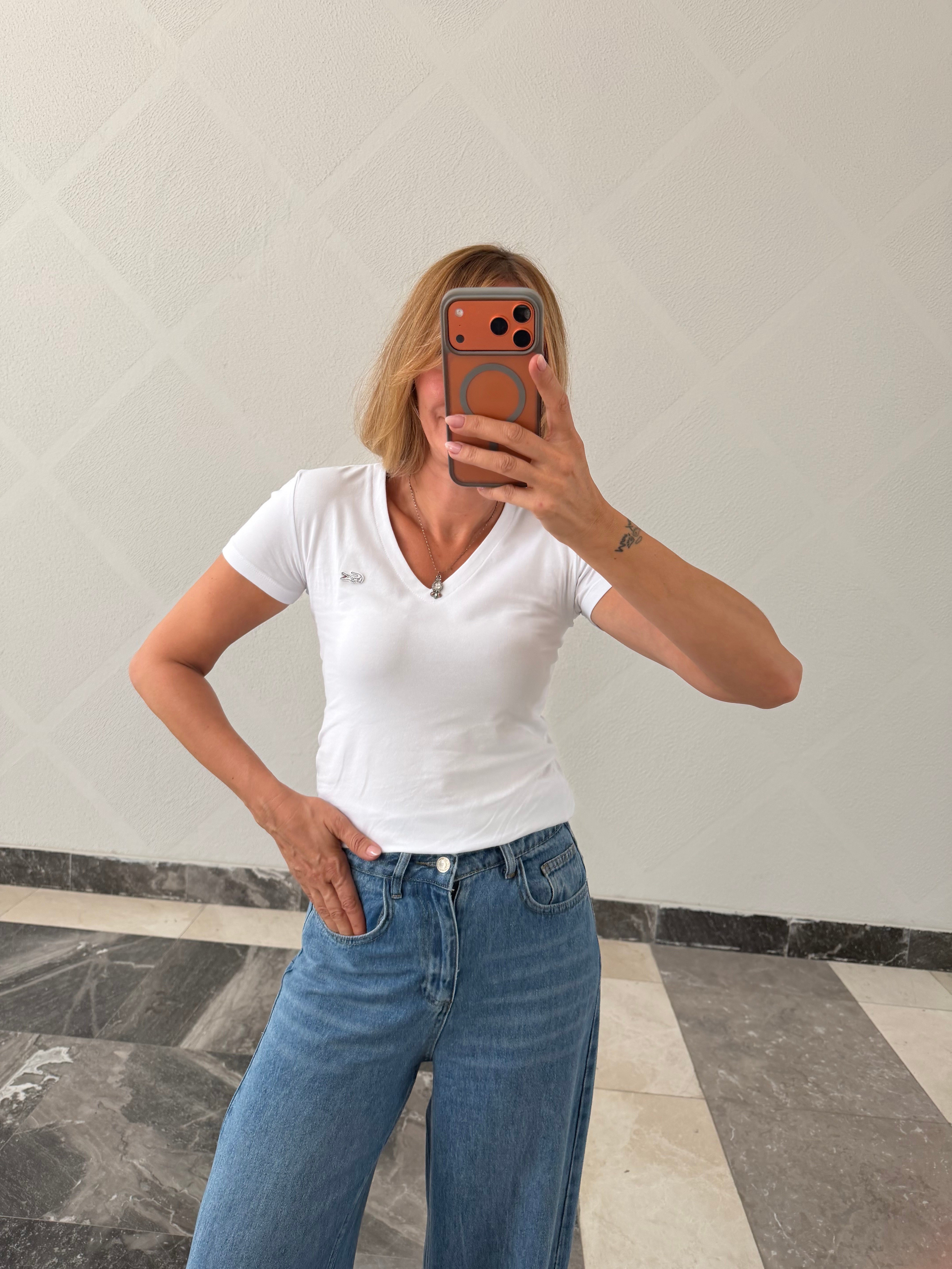 V Yaka Lcs Beyaz Logo Tshirt