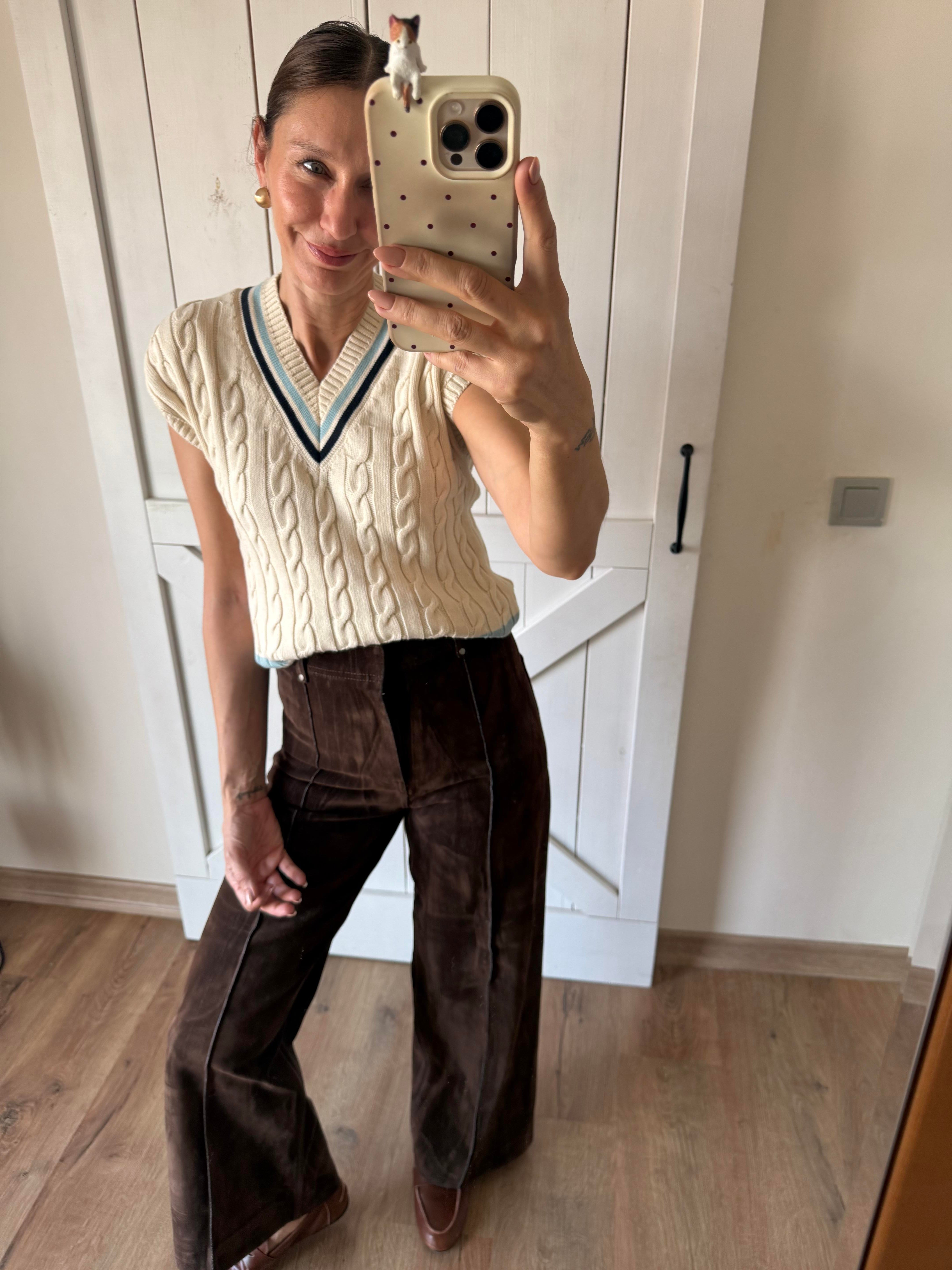 V Yaka Şeritli Süveter