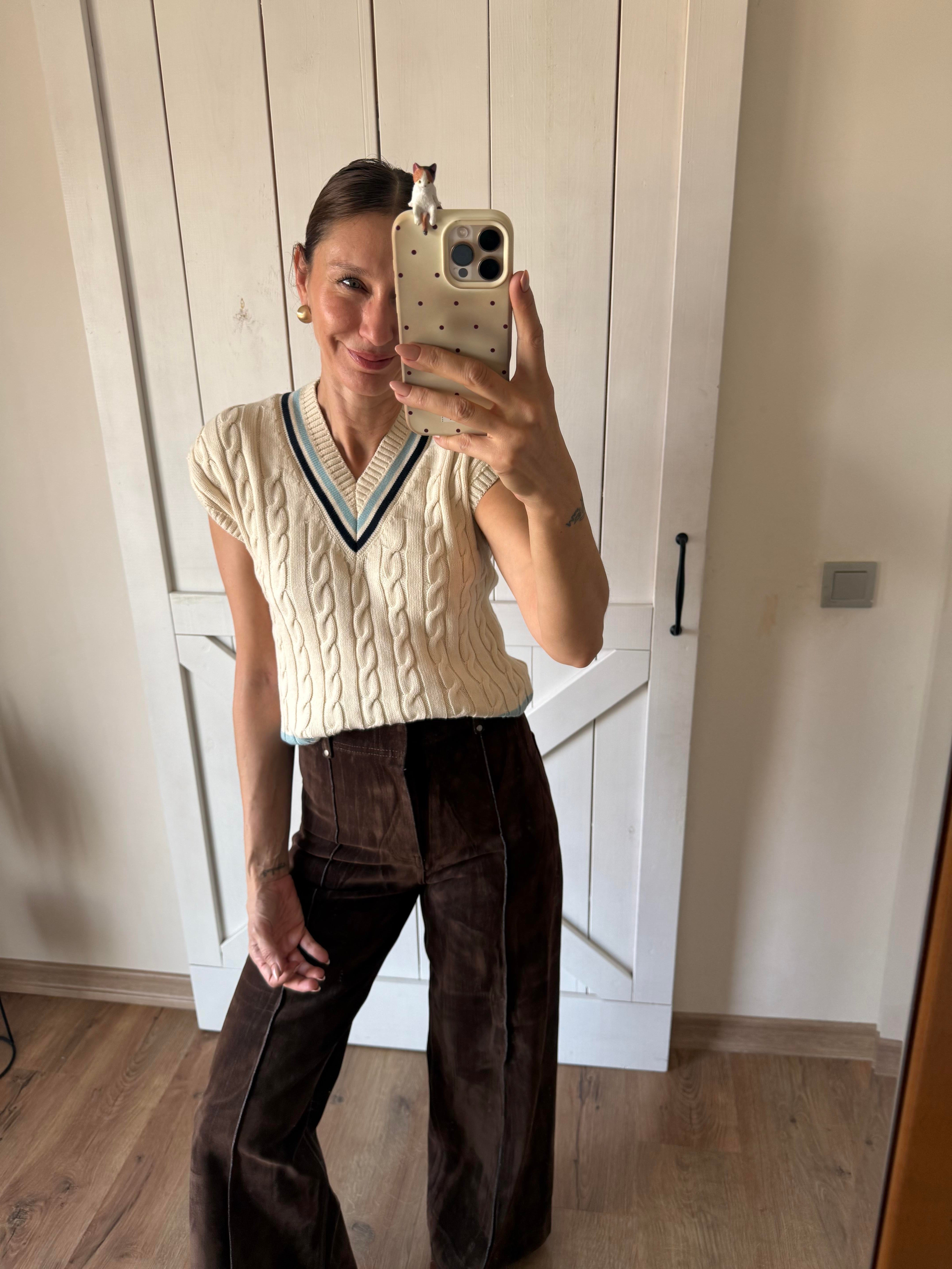 V Yaka Şeritli Süveter