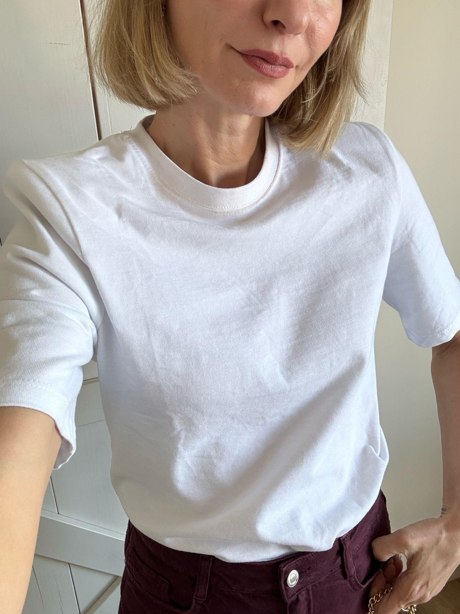 Vatkalı Beyaz Tshirt