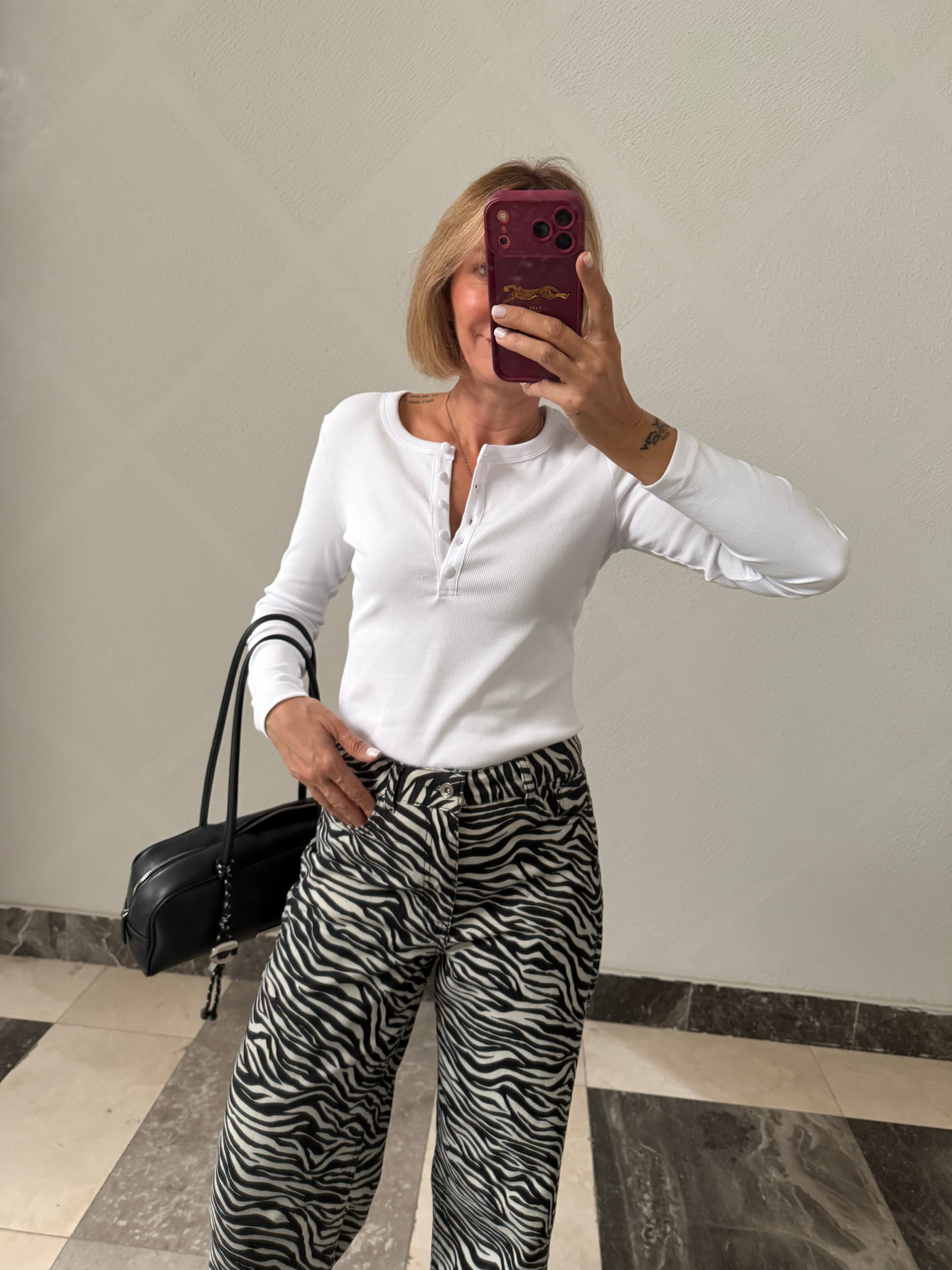 Velvet Yarım Düğmeli Beyaz Basic