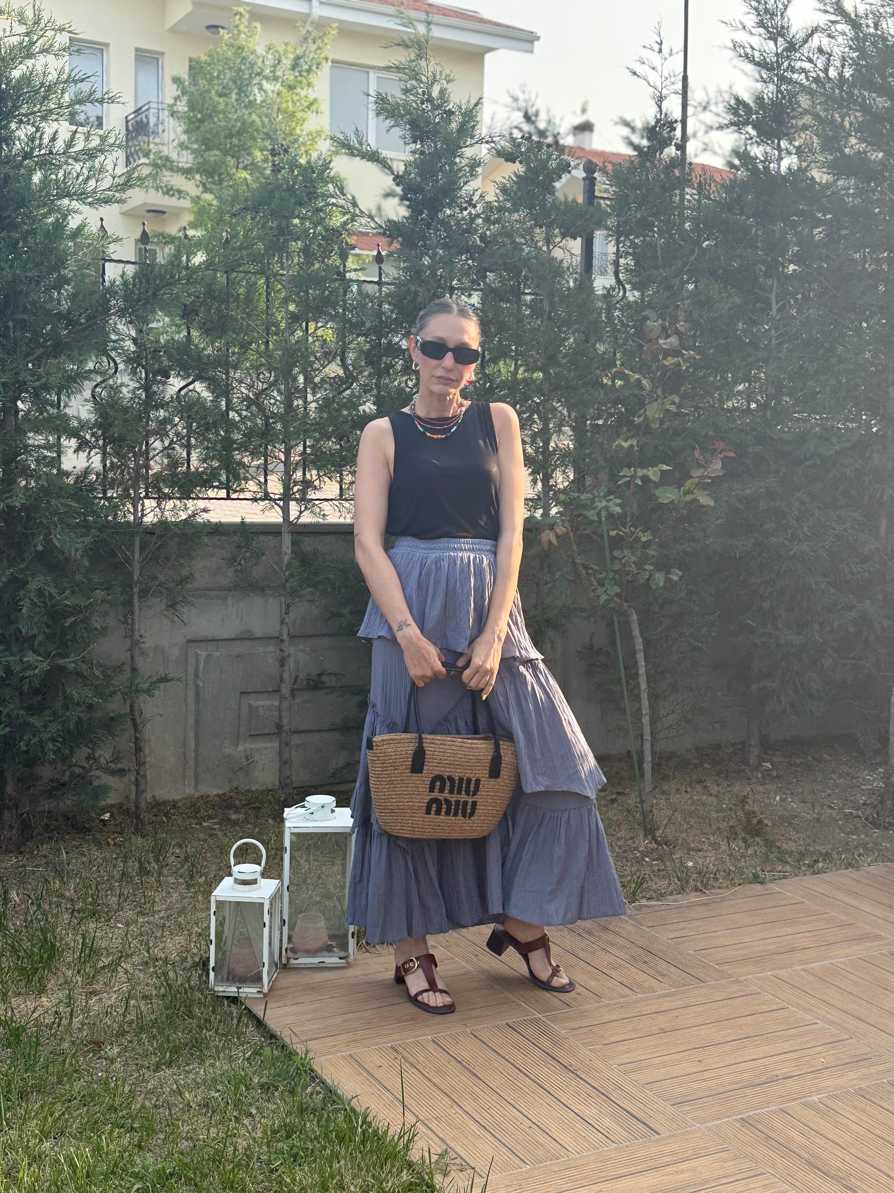 Volanlı Gofre Antrasit Etek