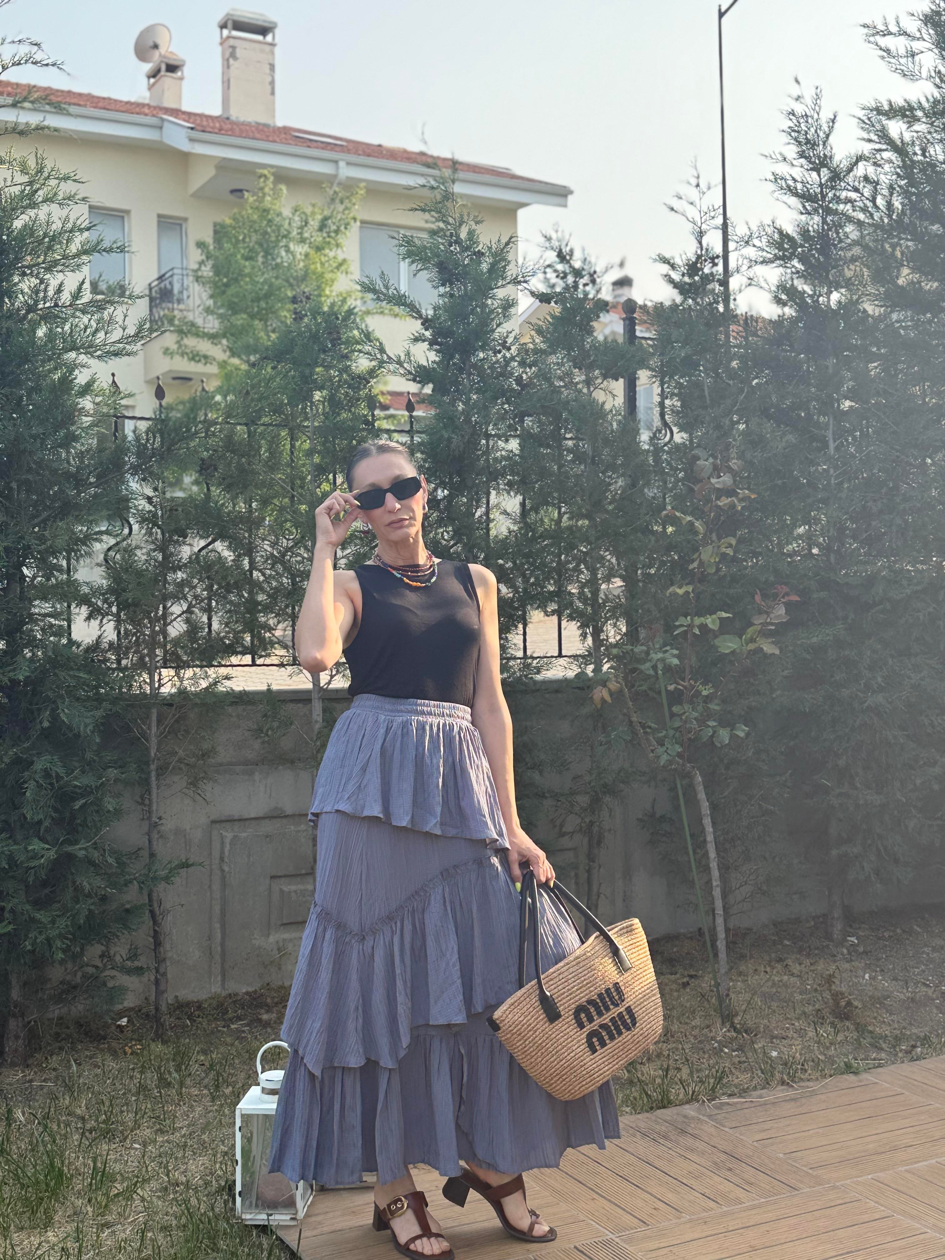 Volanlı Gofre Antrasit Etek