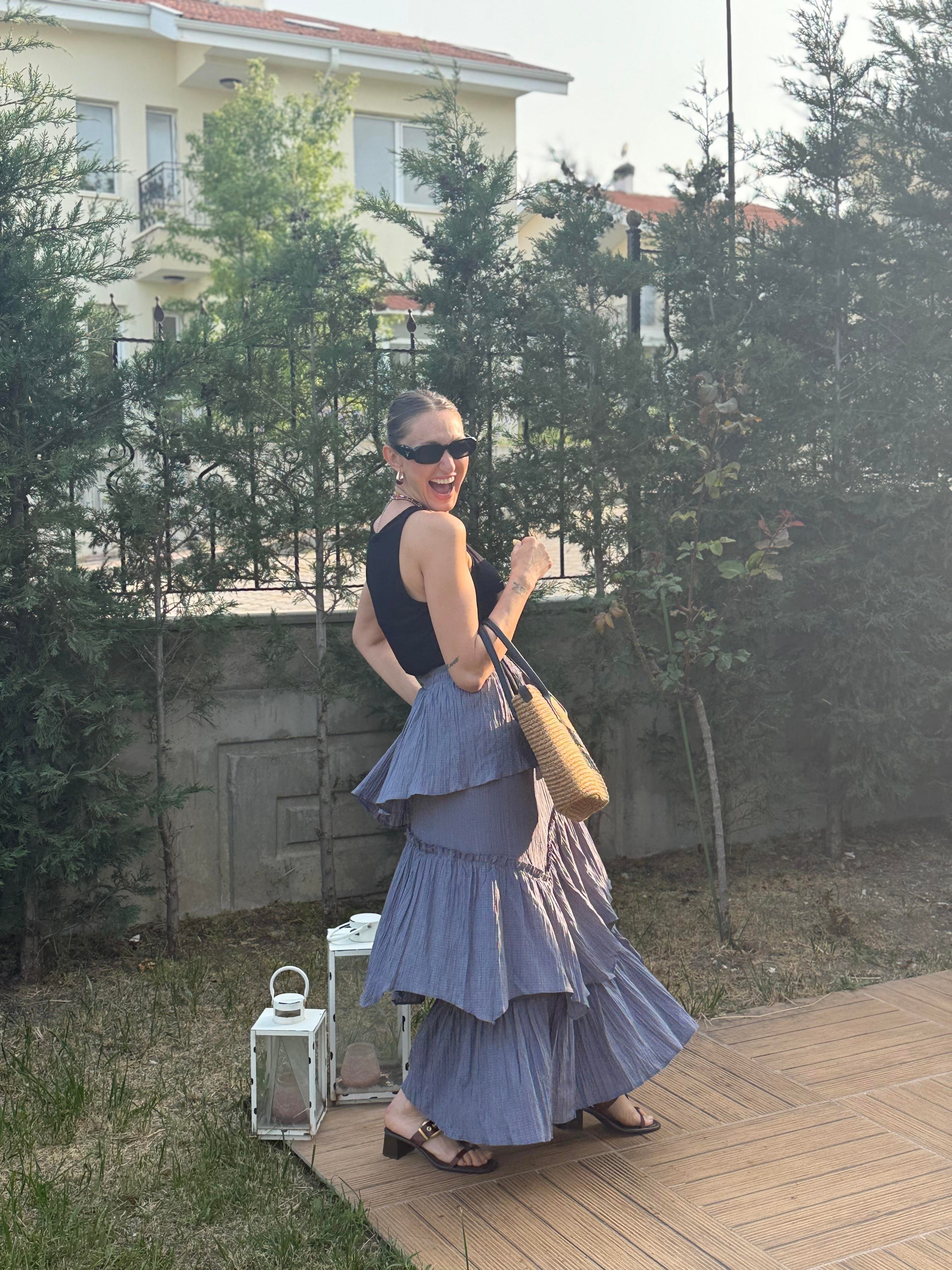 Volanlı Gofre Antrasit Etek