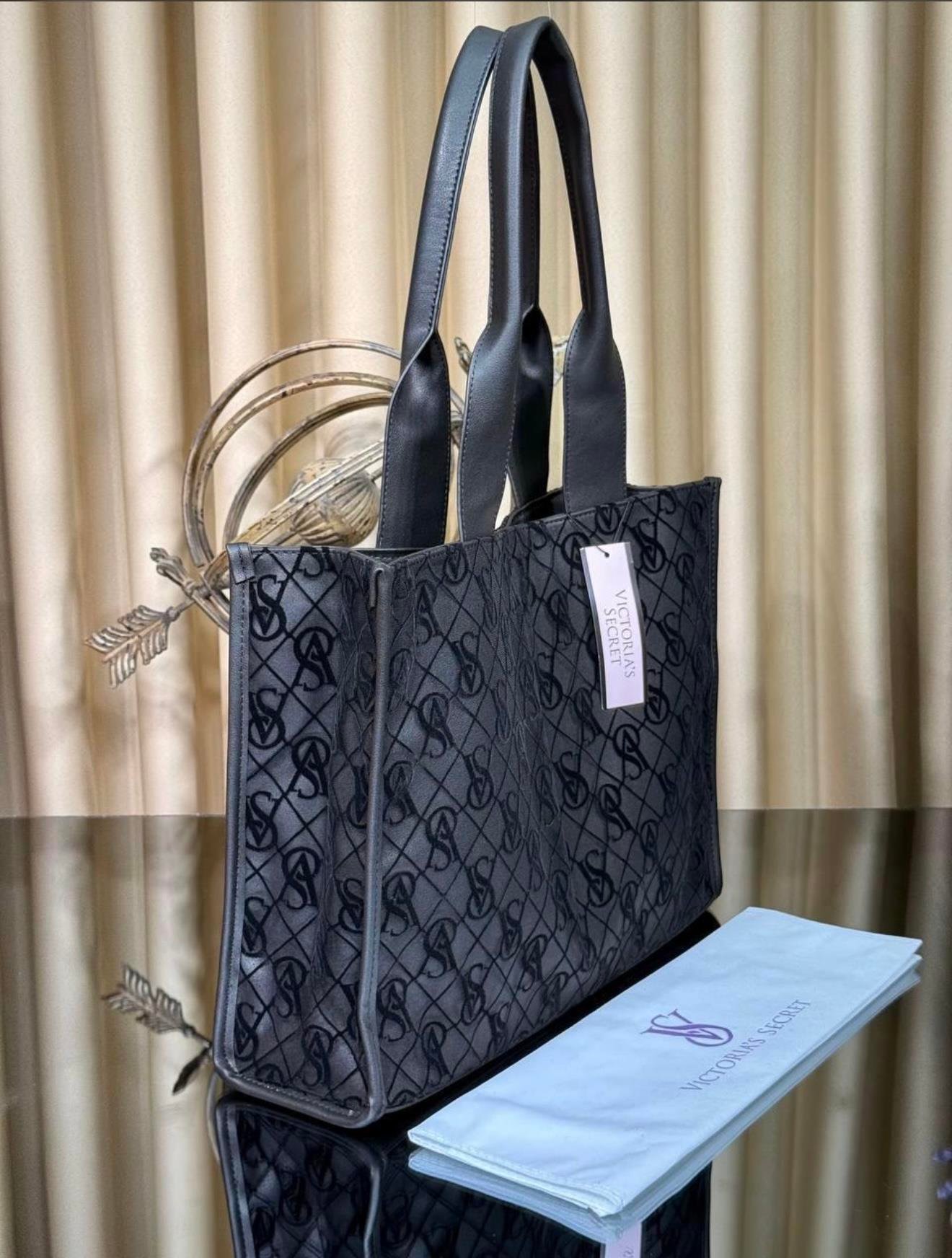 Vs Tül Detaylı Black Çanta