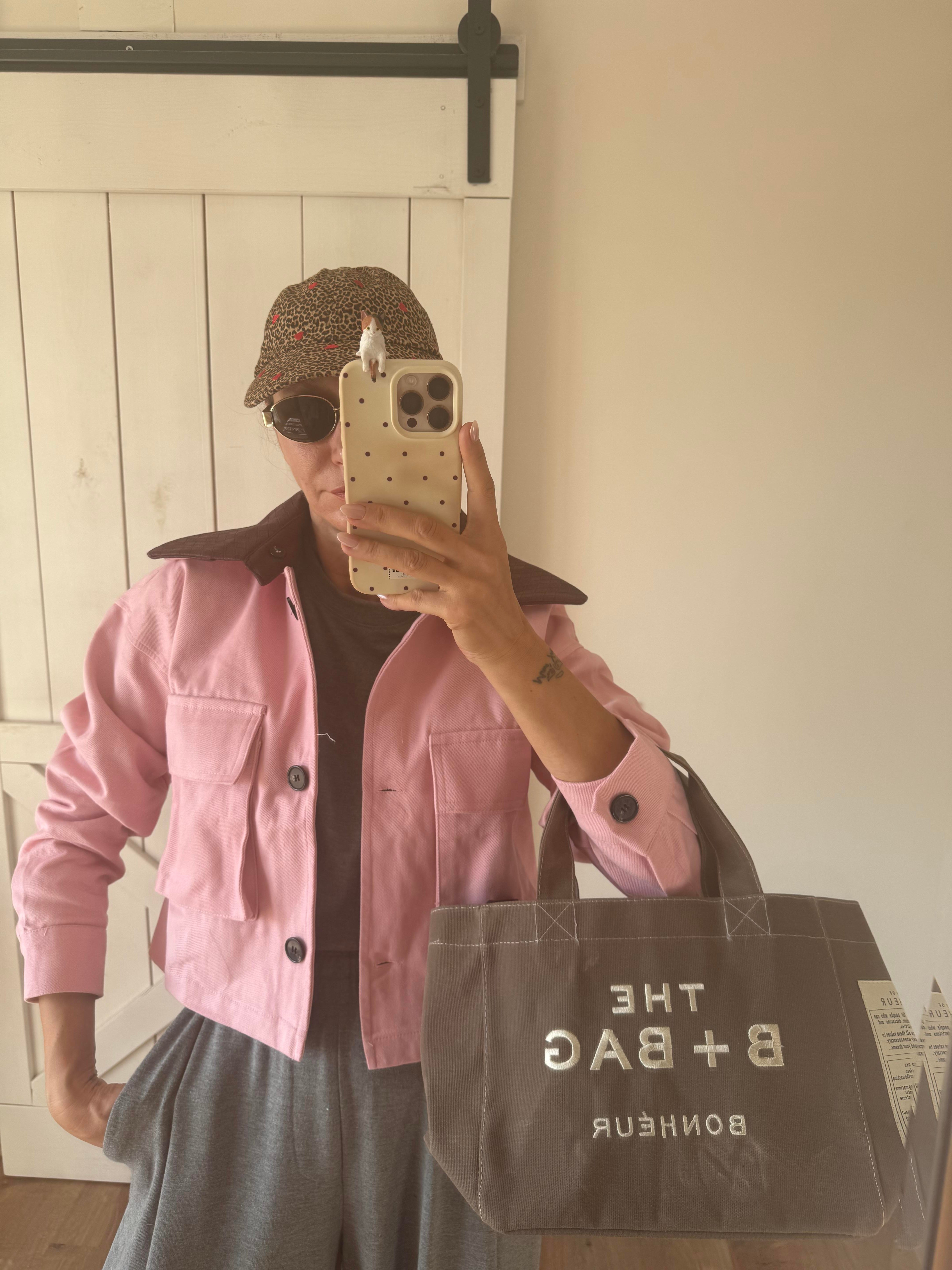 Yaka Deri Detaylı Marka Model Pembe Ceket