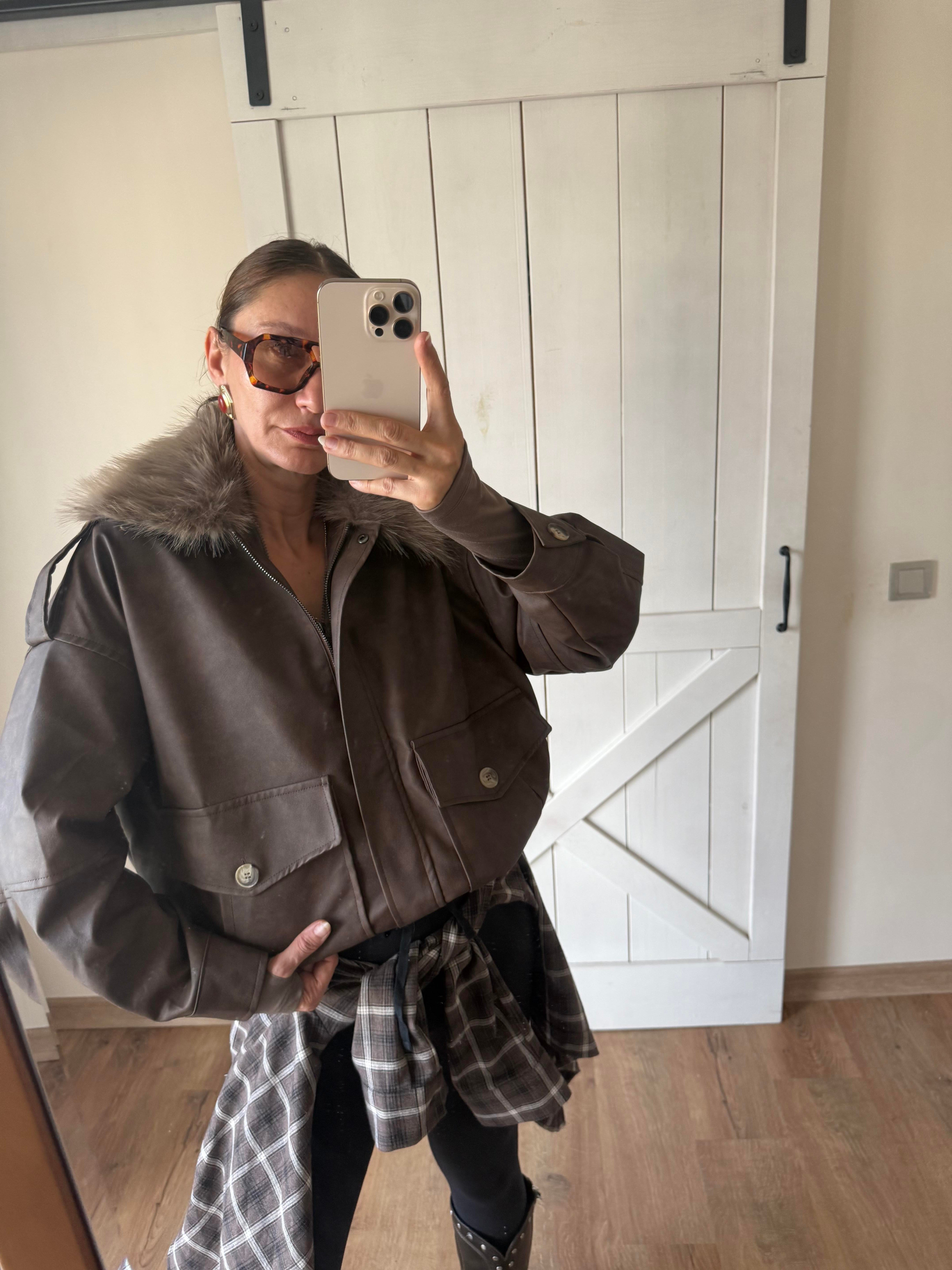 Yakası Kürk Detaylı Çıkarılabilir Deri Mont