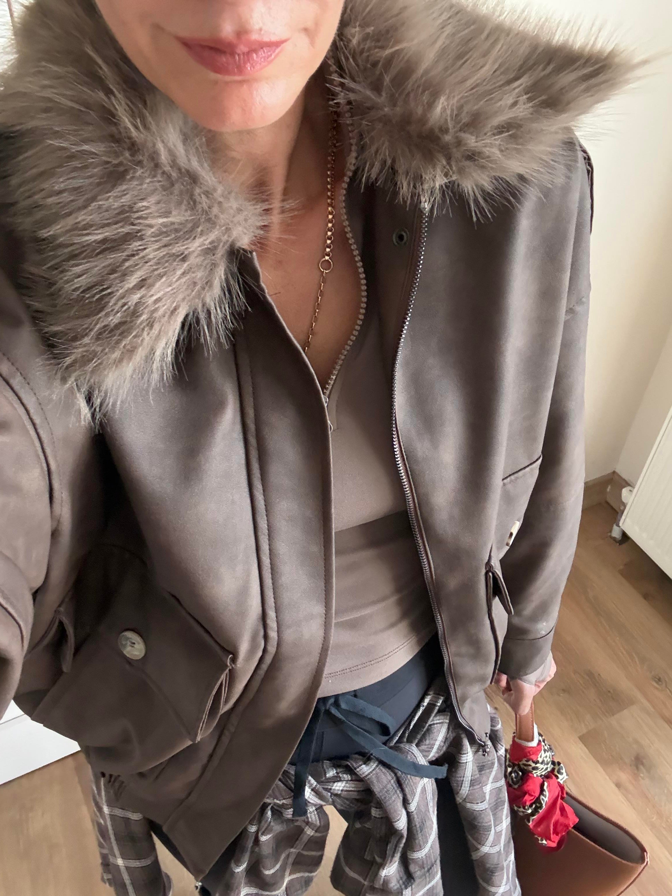 Yakası Kürk Detaylı Çıkarılabilir Deri Mont