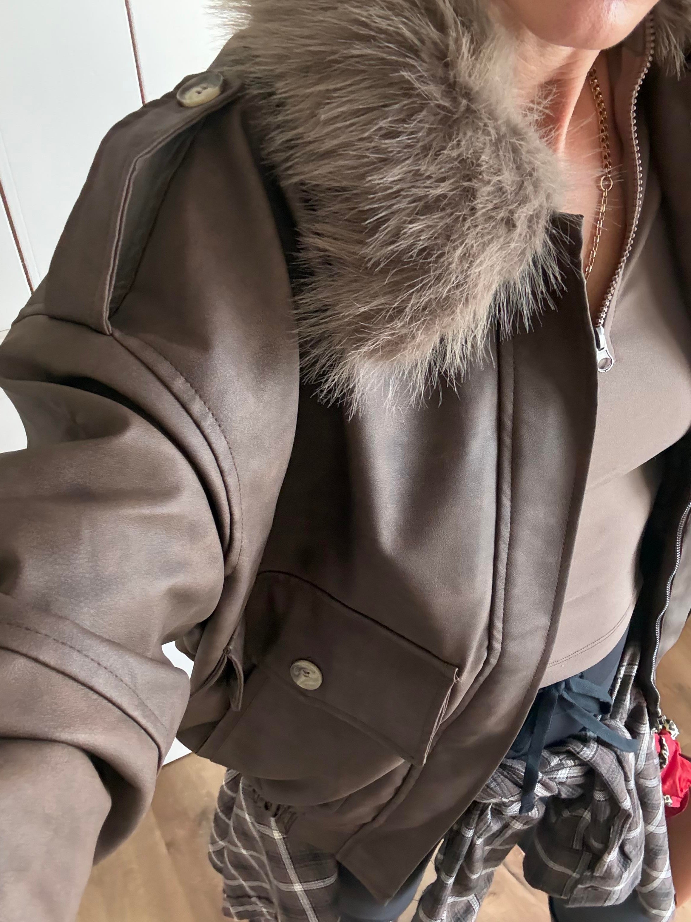 Yakası Kürk Detaylı Çıkarılabilir Deri Mont