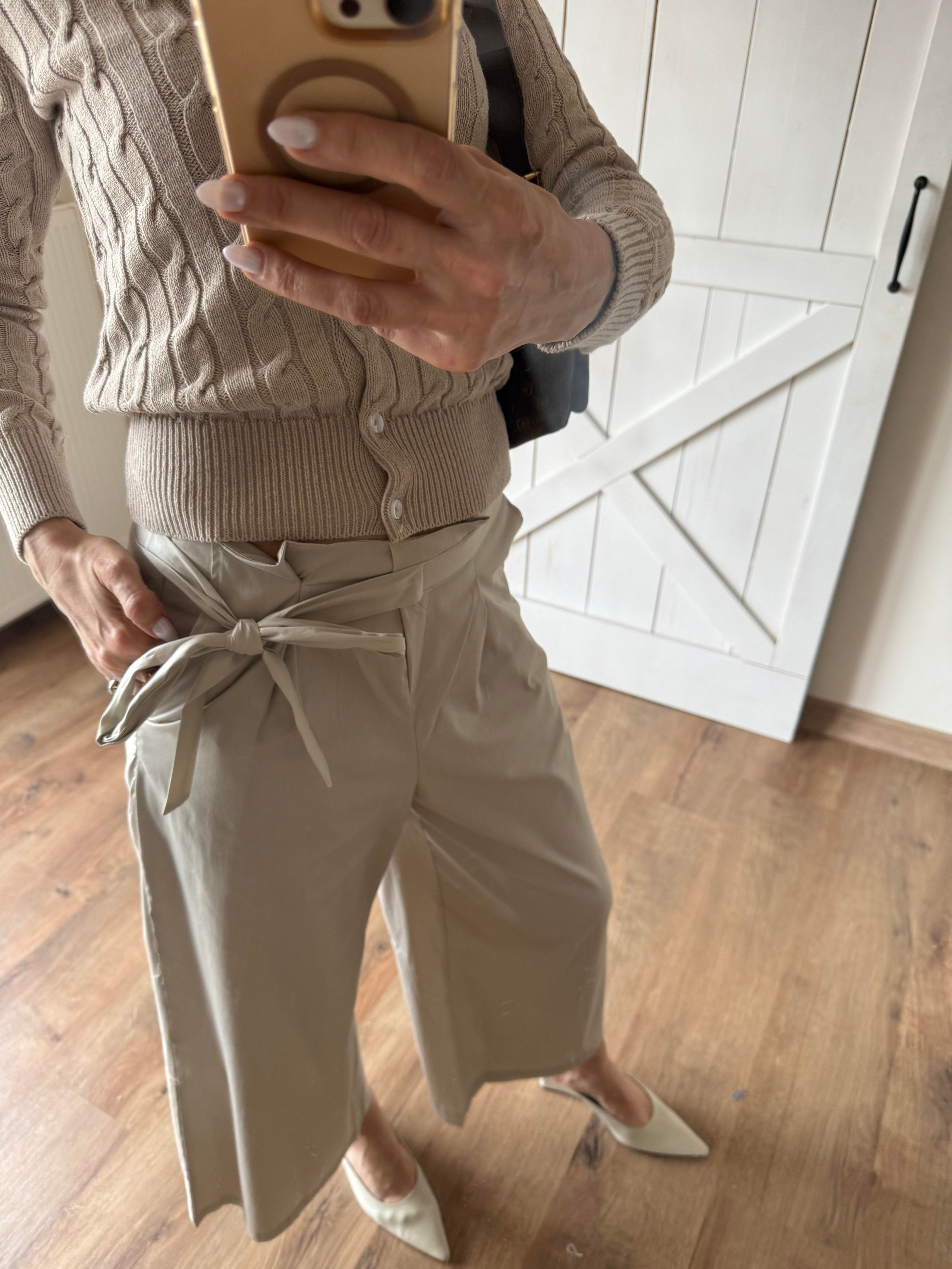 Yandan Kuşaklı Taş Rengi Pensli Pantolon