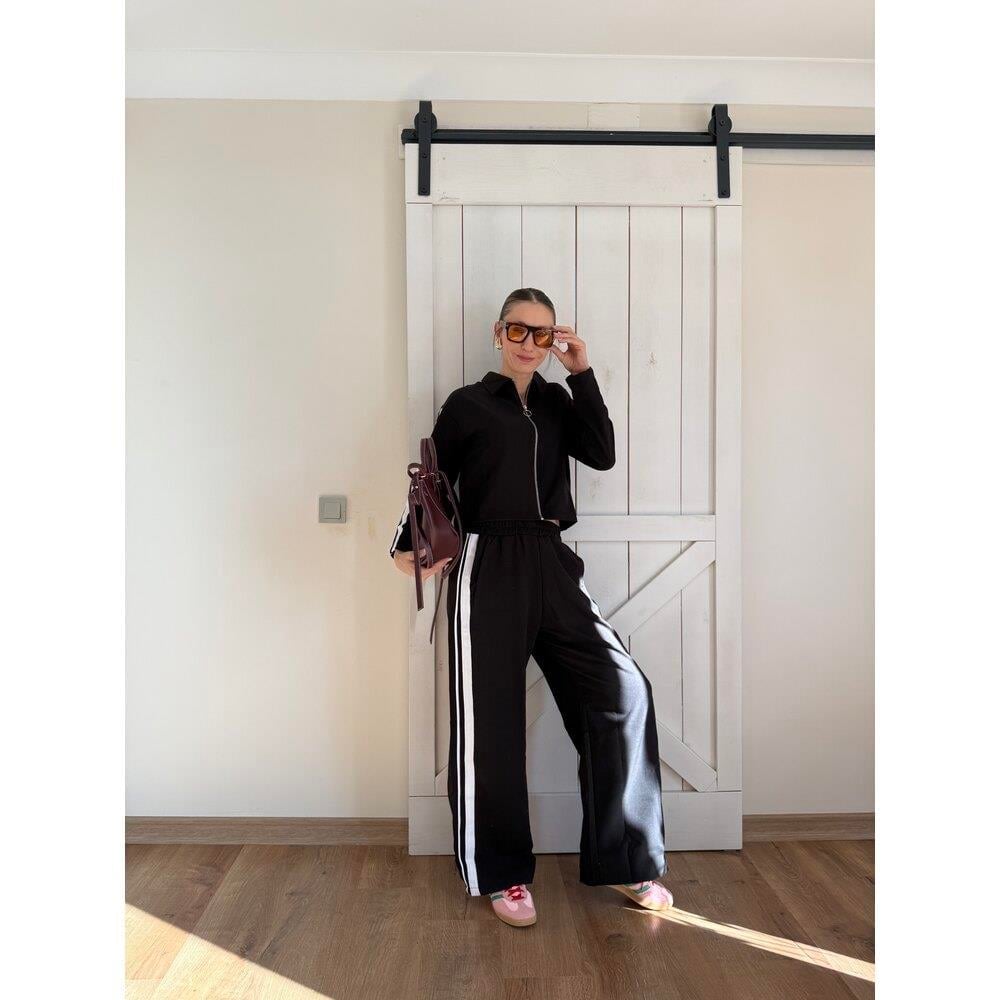 YANLARI ŞERİTLİ FERMUARLI TAKIM