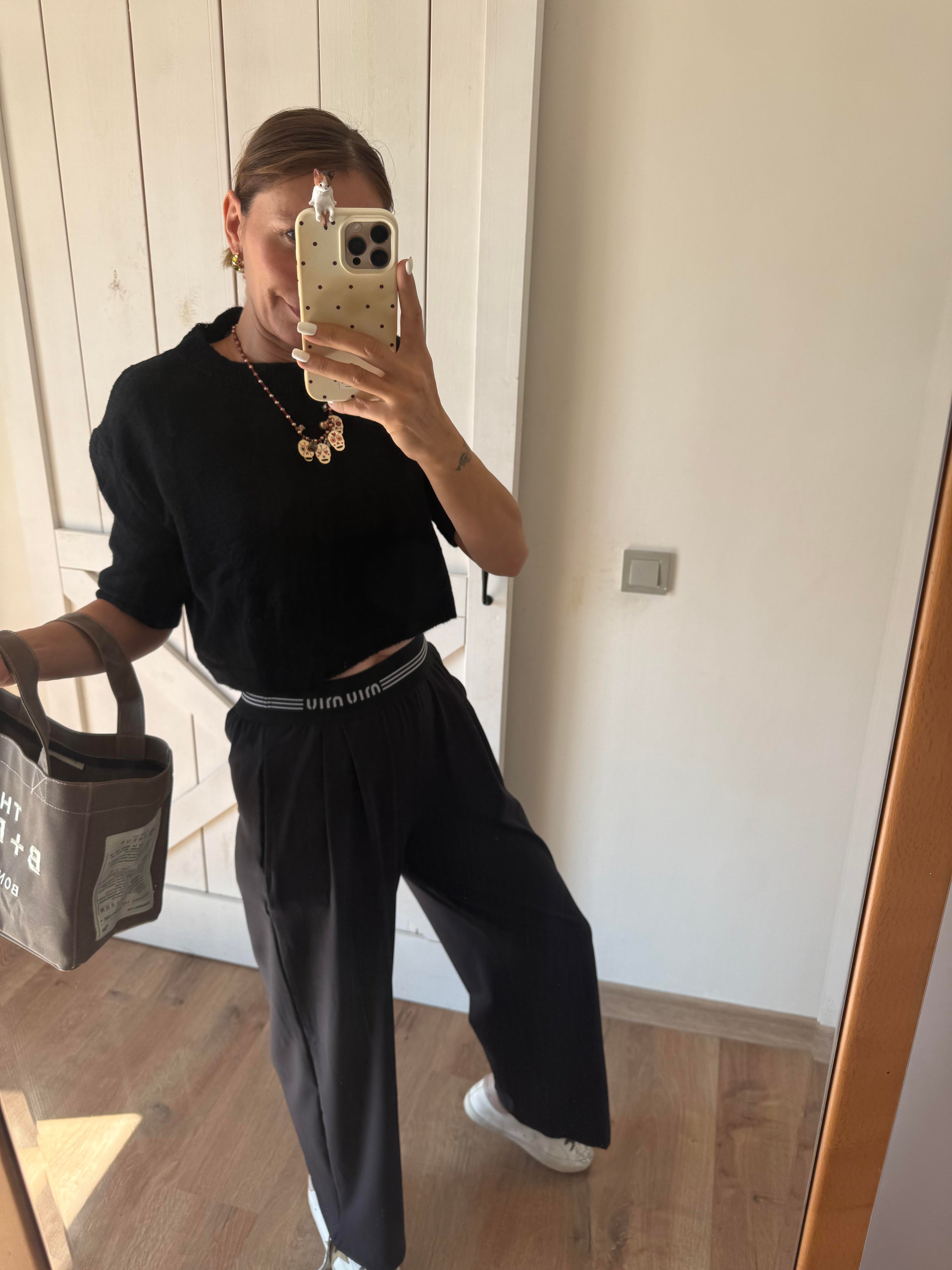 Yarım Kollu Siyah Triko 