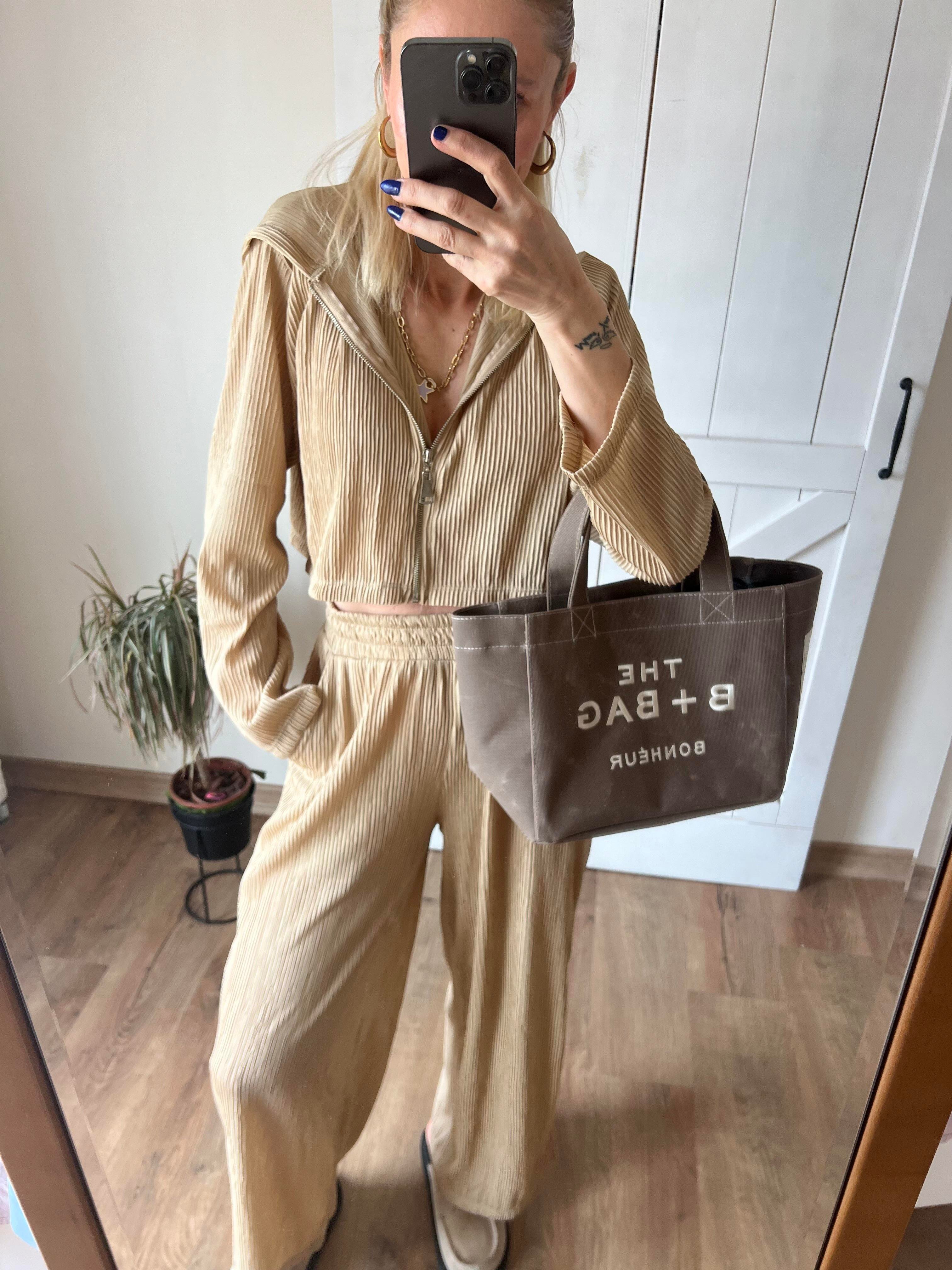 Zara Model Bej Büstiyerli Krinkıl Crop Takım