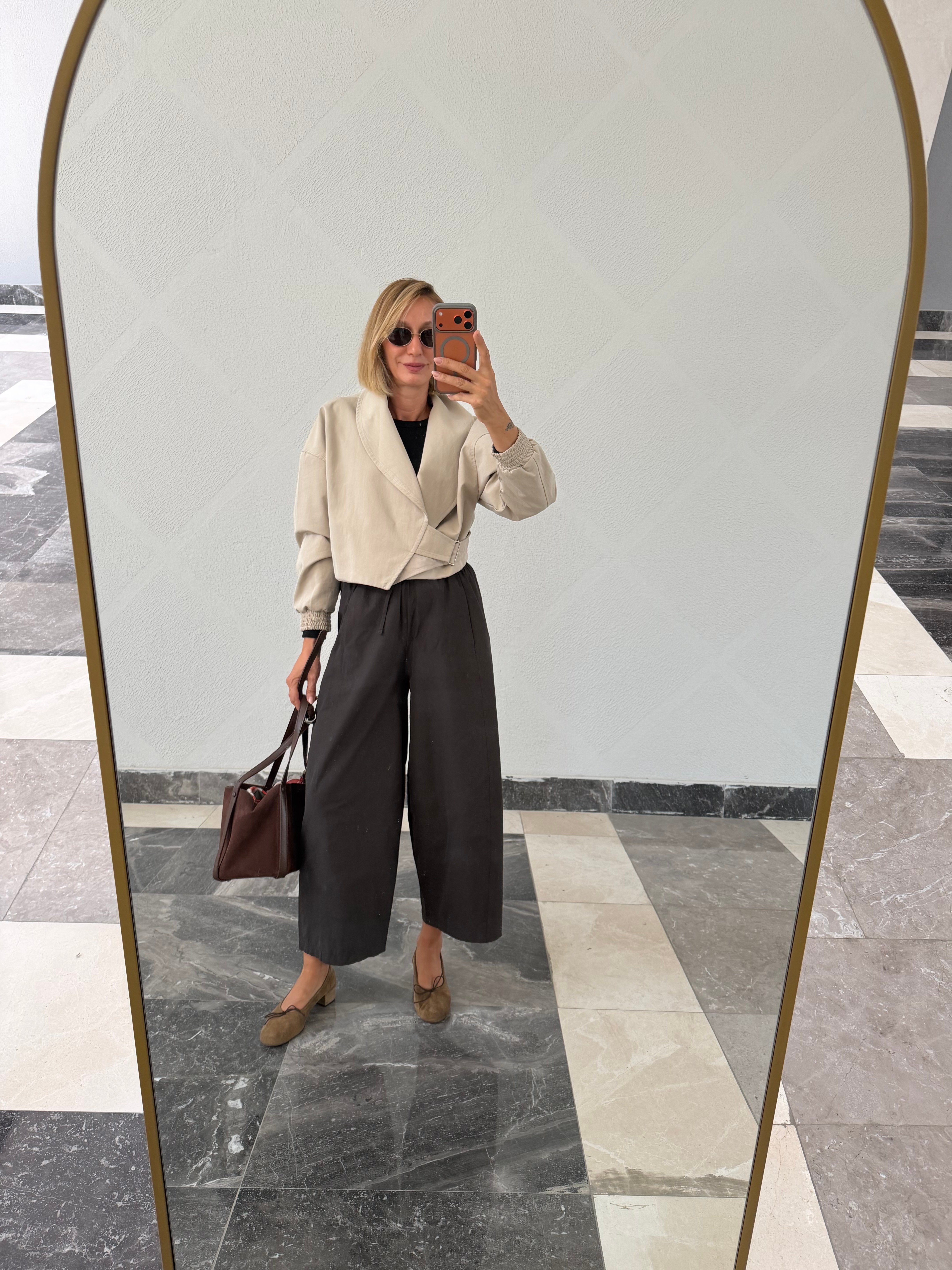 Zr Model Kruvaze Yaka Taş Kısa Trenç