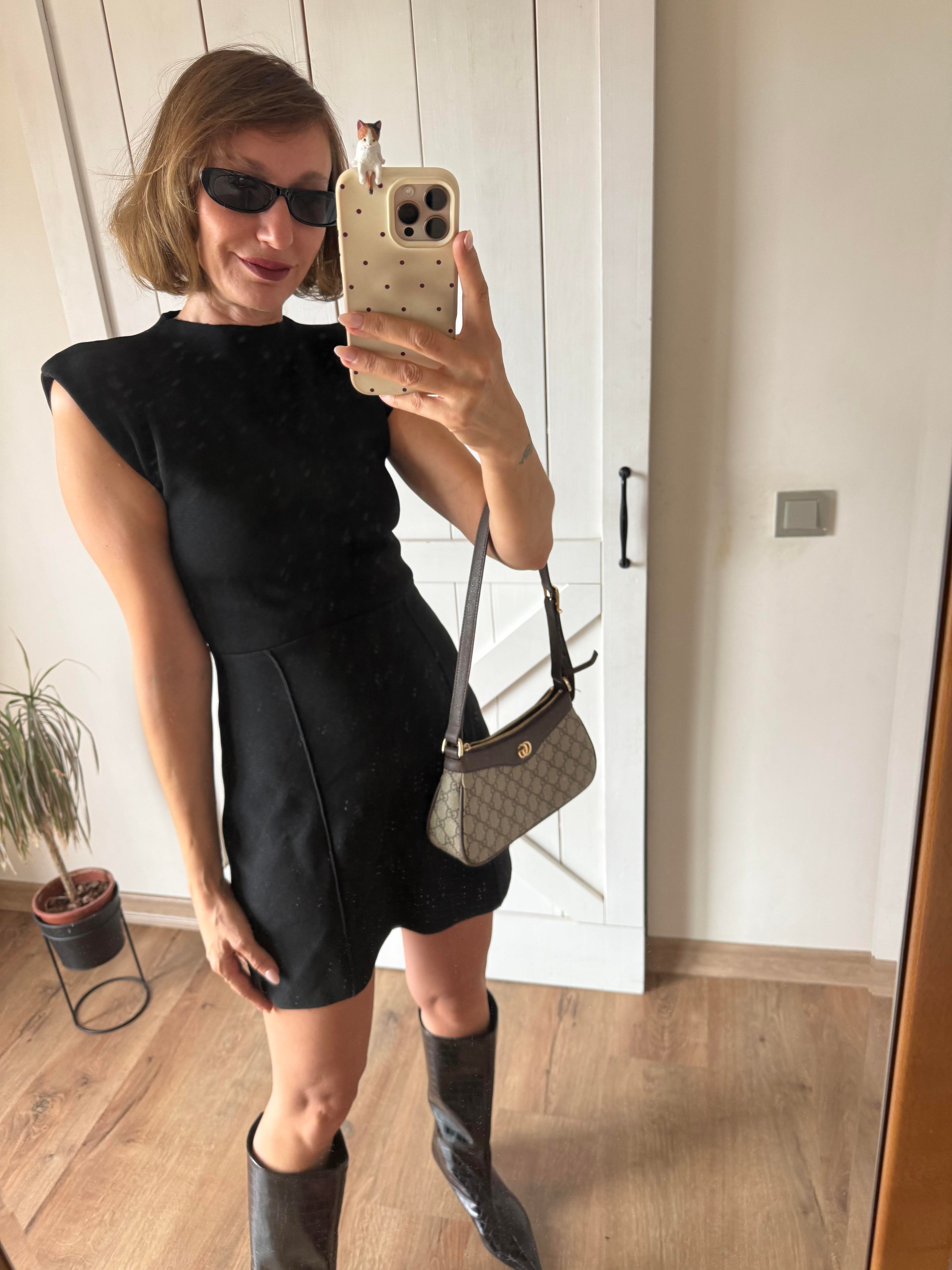 Zr Siyah Triko Elbise