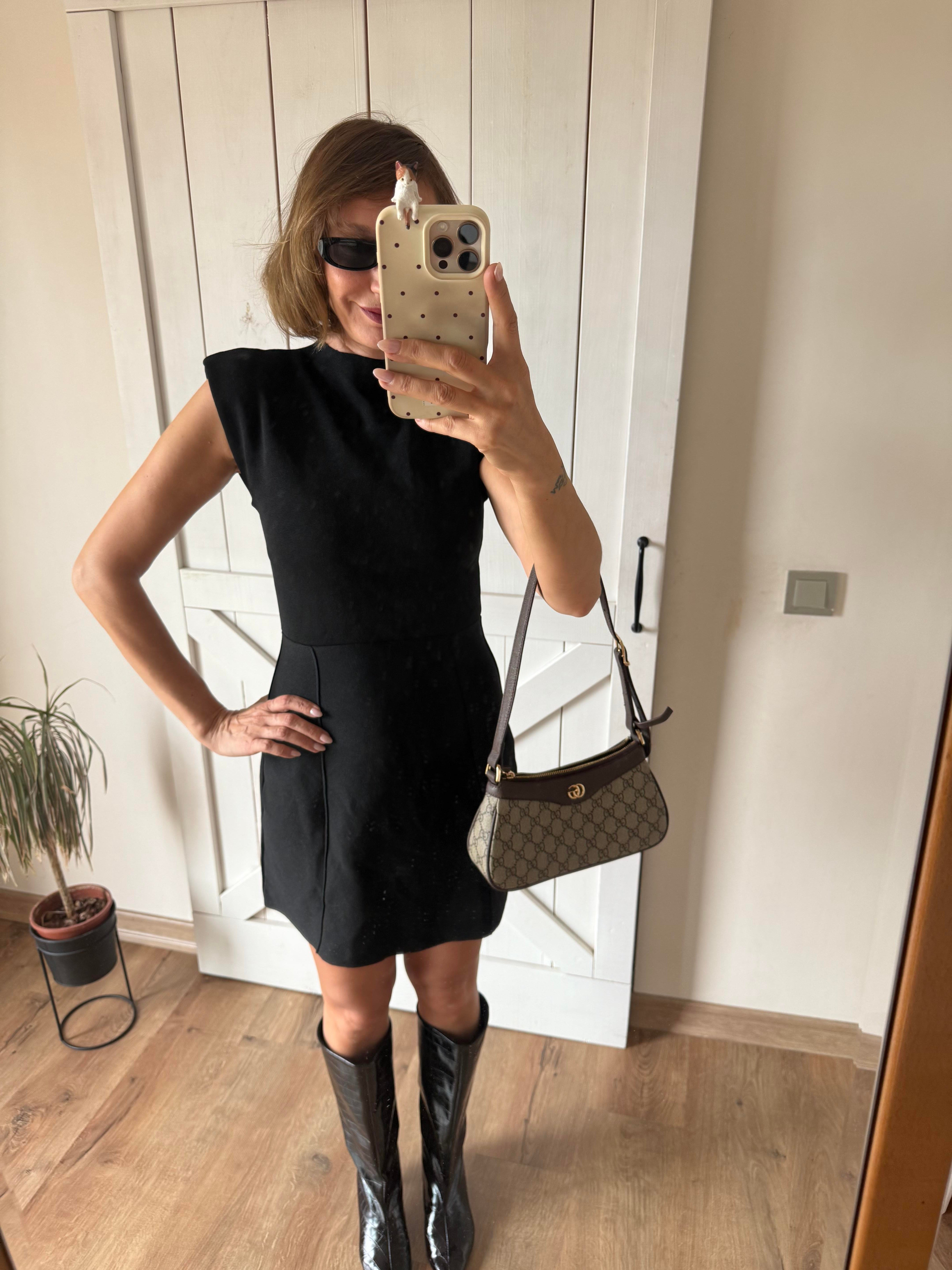 Zr Siyah Triko Elbise