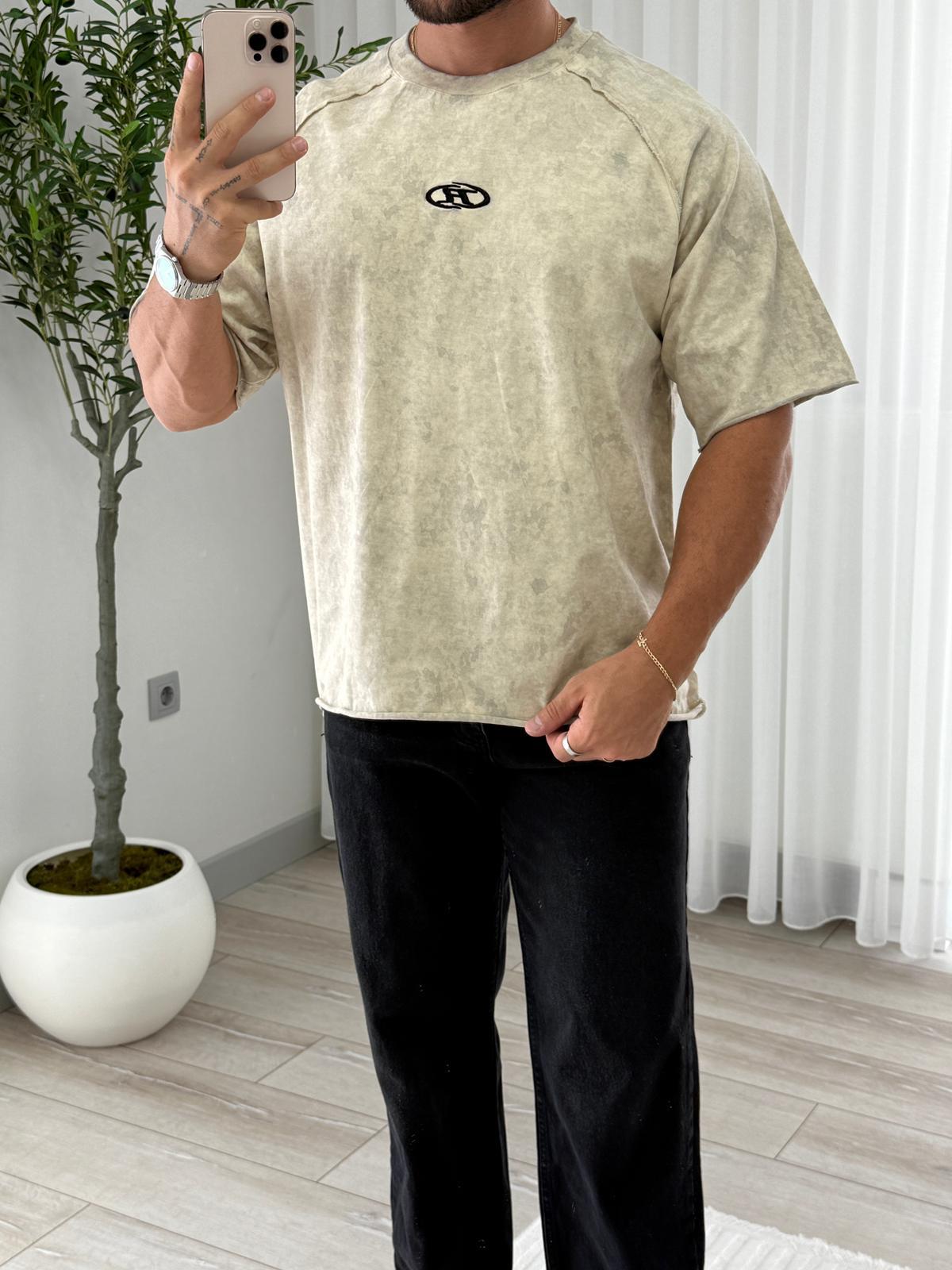 Bej R Nakışlı Yıkamalı Oversize Tshirt