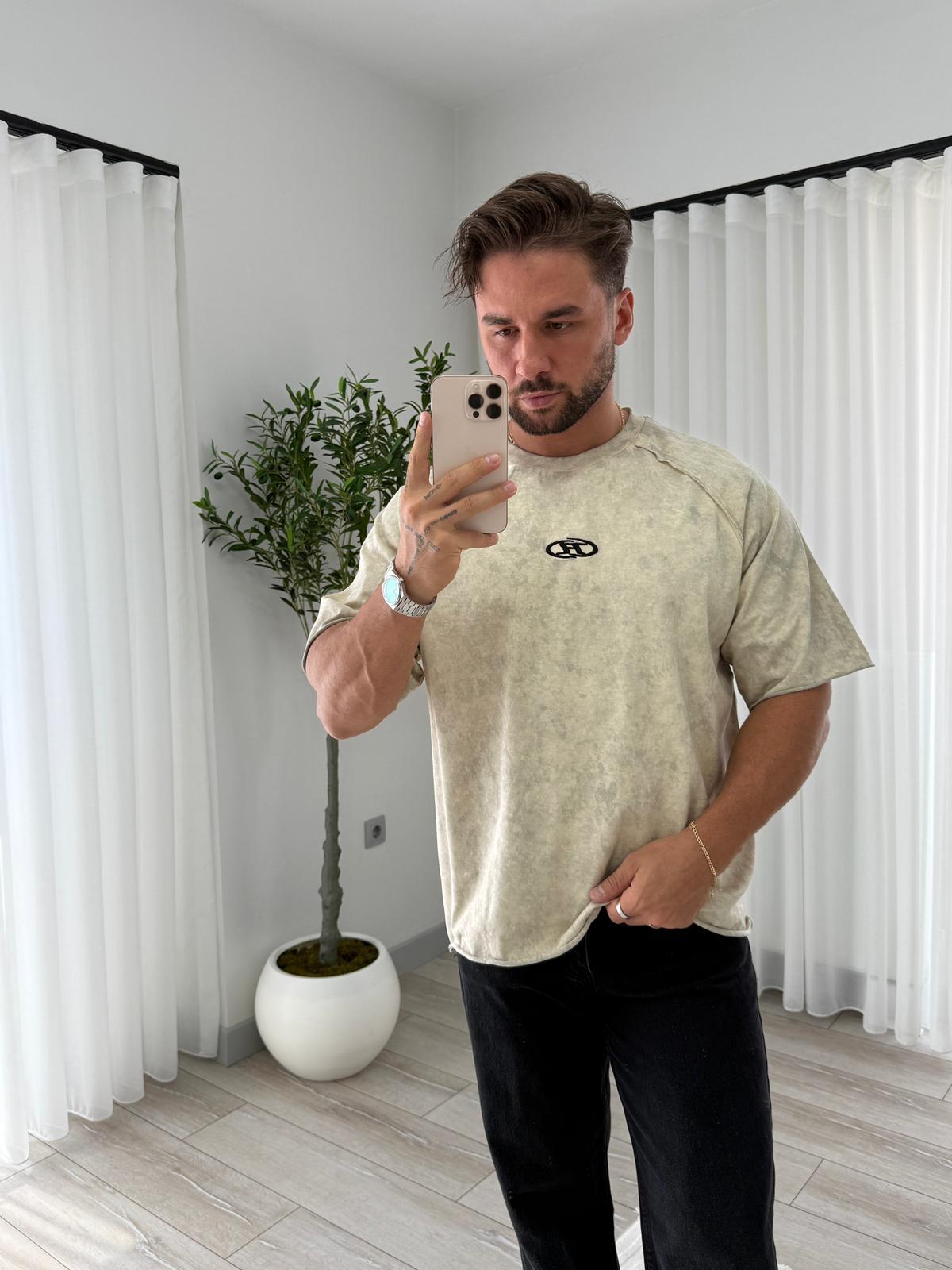 Bej R Nakışlı Yıkamalı Oversize Tshirt