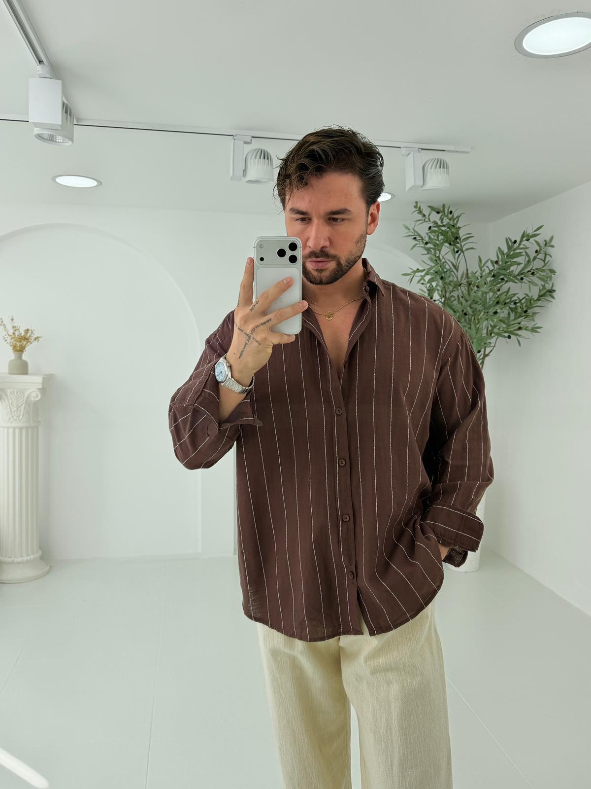 Kahve GG Geniş Çizgili Oversize Keten Gömlek